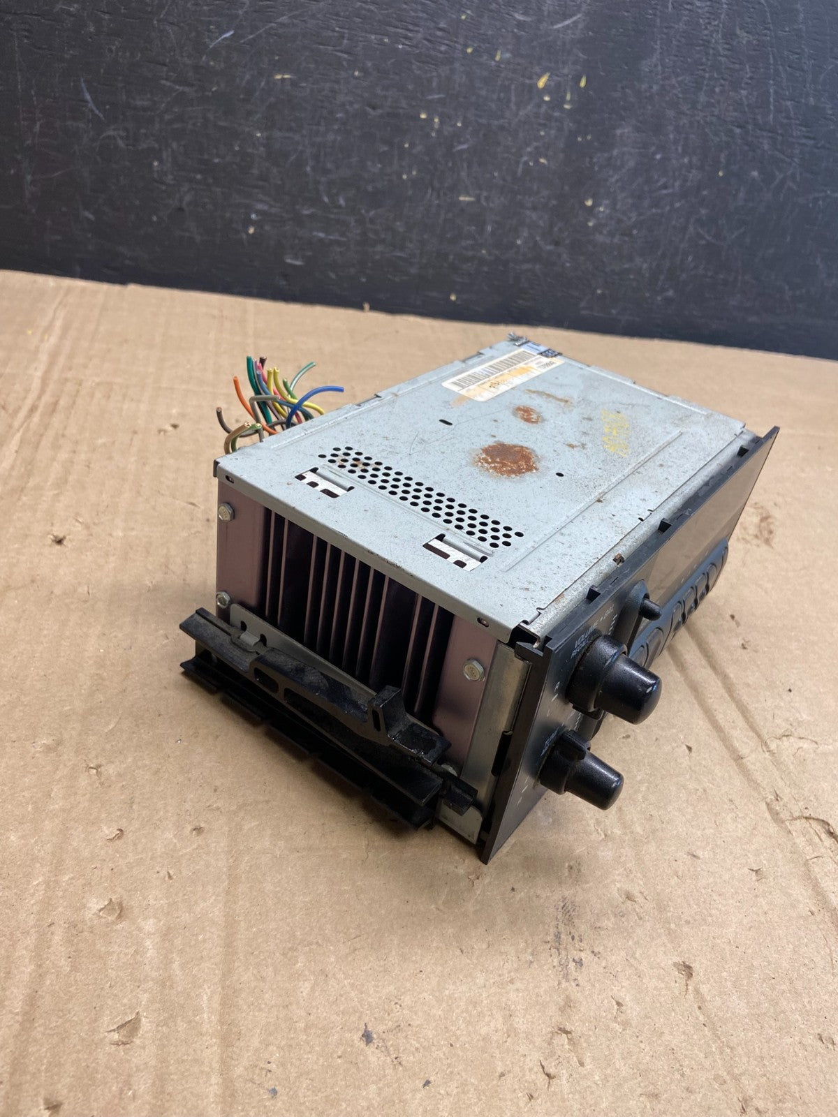 1996- 2005 Chevrolet GMC Safari Astro AM FM Radio Stereo AD7168 DG1