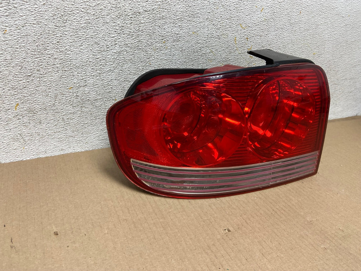 2002 to 2005 Hyundai Sonata Left Driver Lh Side Tail Light AH4371 LK1