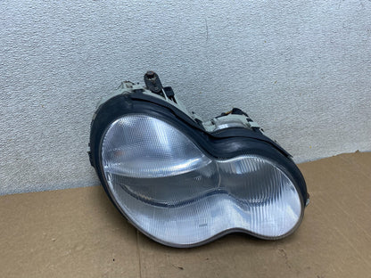 2001 - 2004 Mercedes-Benz C Class SEDAN Halogen Right Headlight TYC U9808 DW0