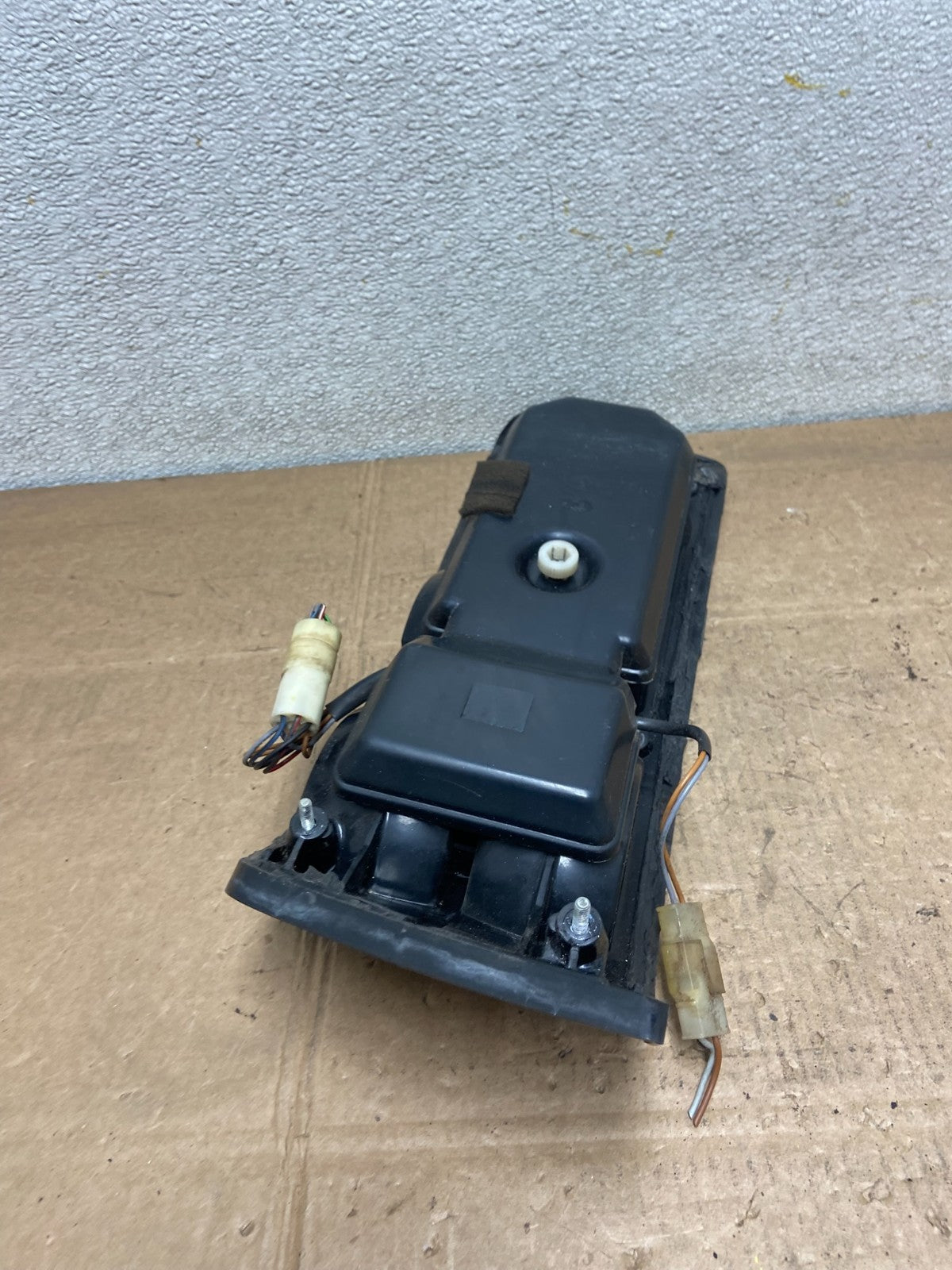 1985 to 1991 Porsche 944 968 Right Passenger RH Tail Light Oem Y5832 DG8