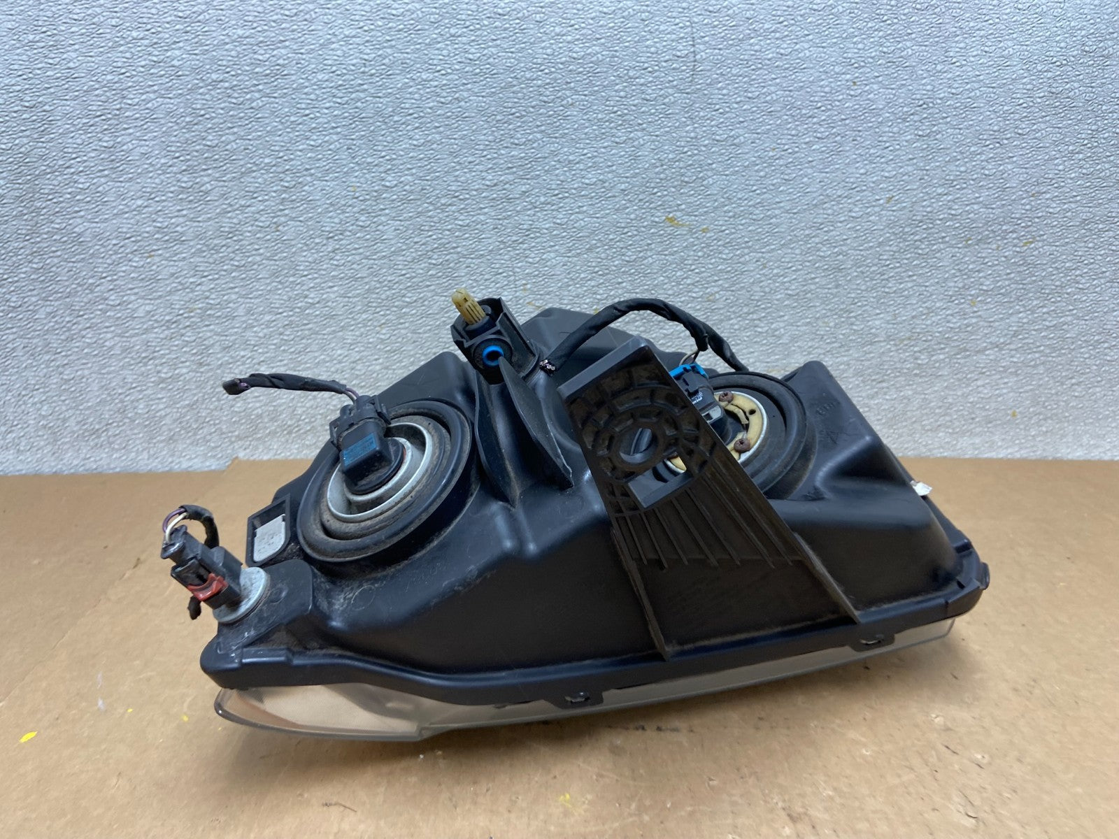 2011-2013 Jeep Grand Cherokee Right Passenger Halogen Headlight Z6879 DW8