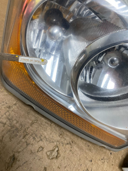 2004 - 2005 Dodge Durango Left+Right Side Headlights V8220 DW10