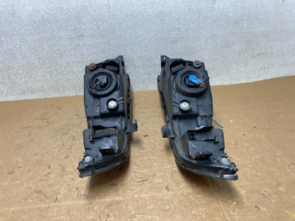 2002 to 2003 Mitsubishi Galant Left+Right Side Headlights V5990 DW11