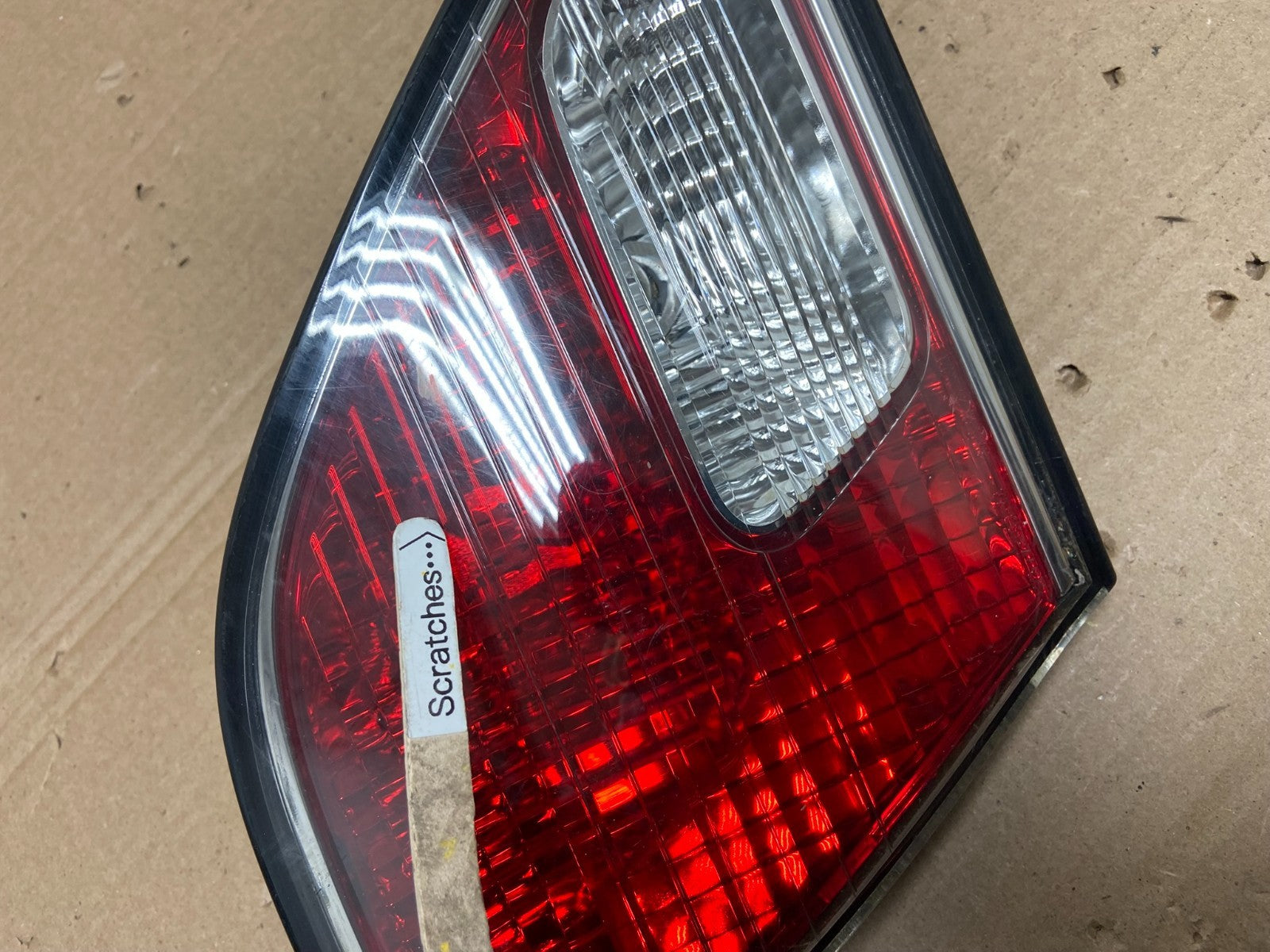 2002 2003 2004 Lexus ES300 ES330 Left Driver Lh Inner Tail Light Oem AB0996 LK3