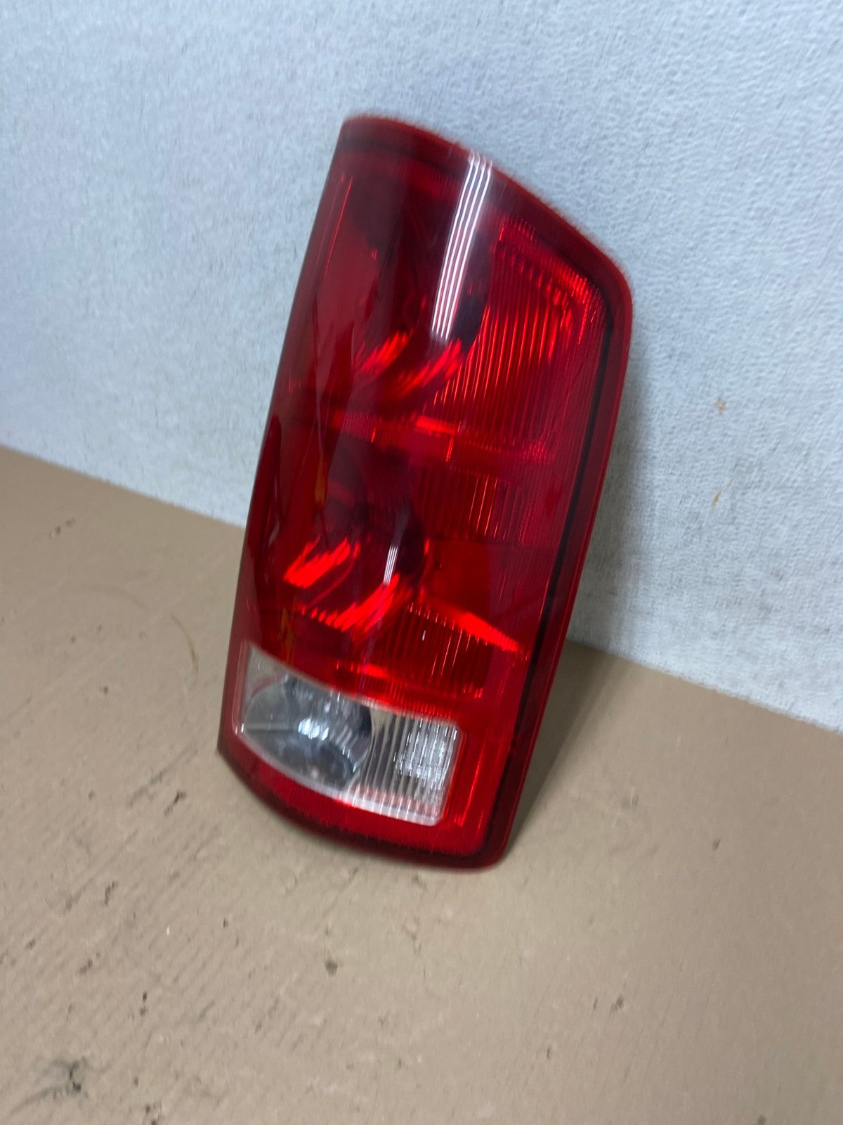2002 to 2006 Dodge Ram 1500 Right passenger Rh side Tail Light DEPO AE7309 LK1