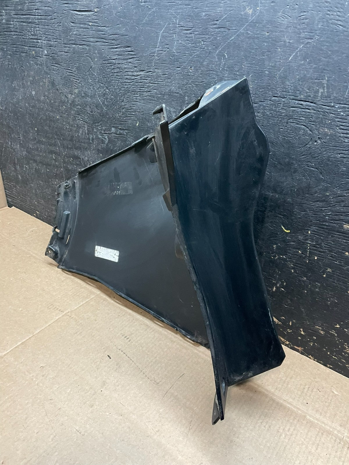 2013 to 2016 Ford Escape Rear Left Driver LH Side Bumper Cover Oem y9446 DG10