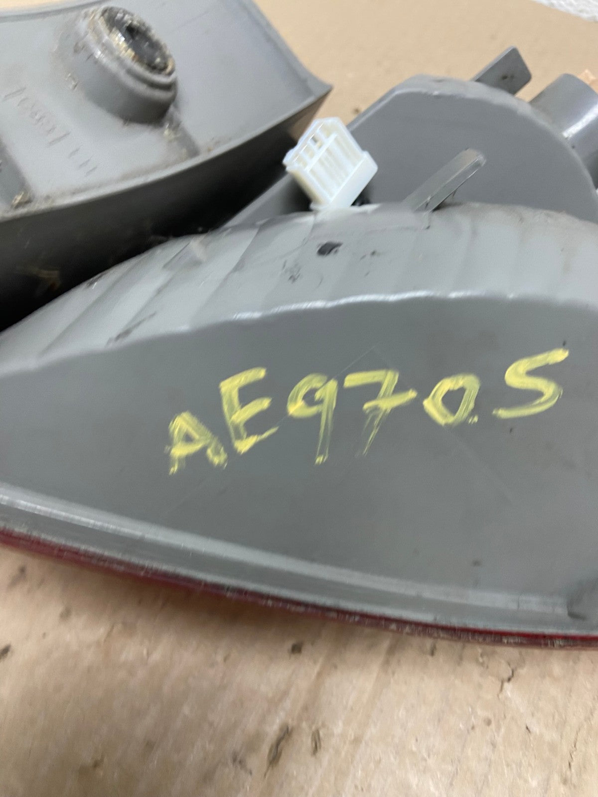 2008 to 2015 Nissan Rogue Left Driver Lh Side Tail Light AE9705 LK7