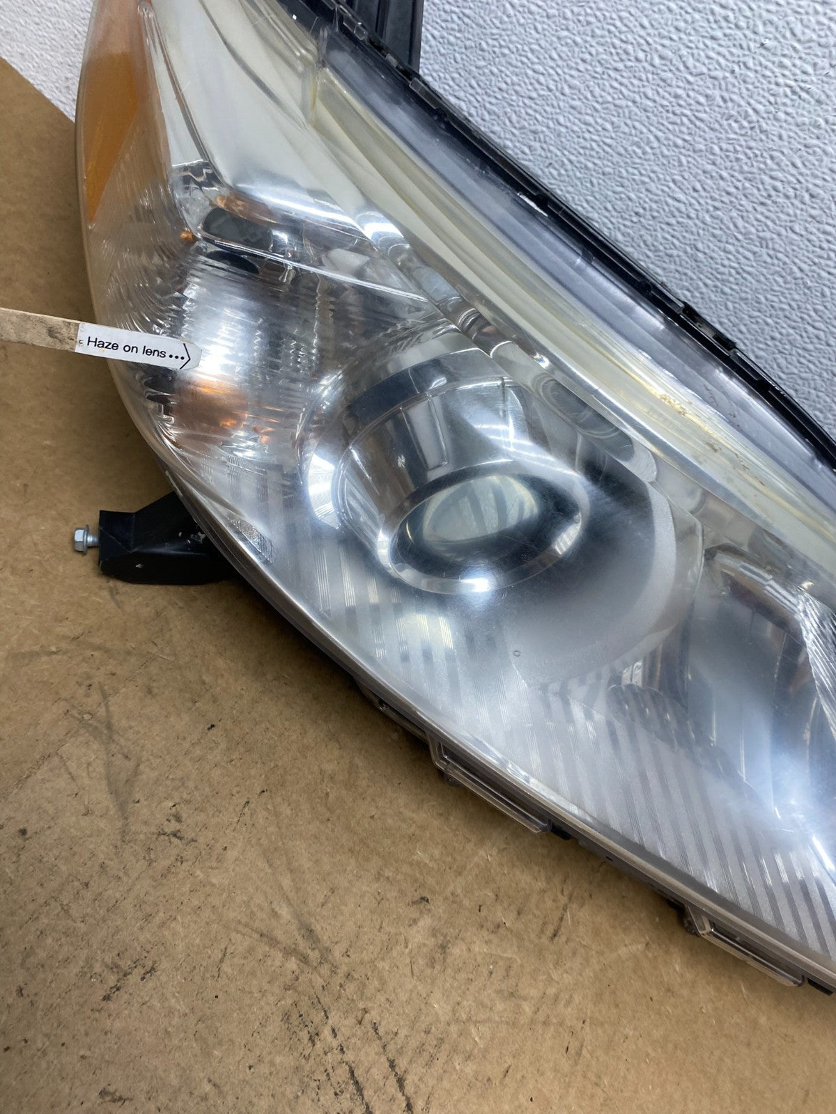 2011-2014 Toyota Sienna Right Passenger RH Halogen Headlight AC2961 DW4