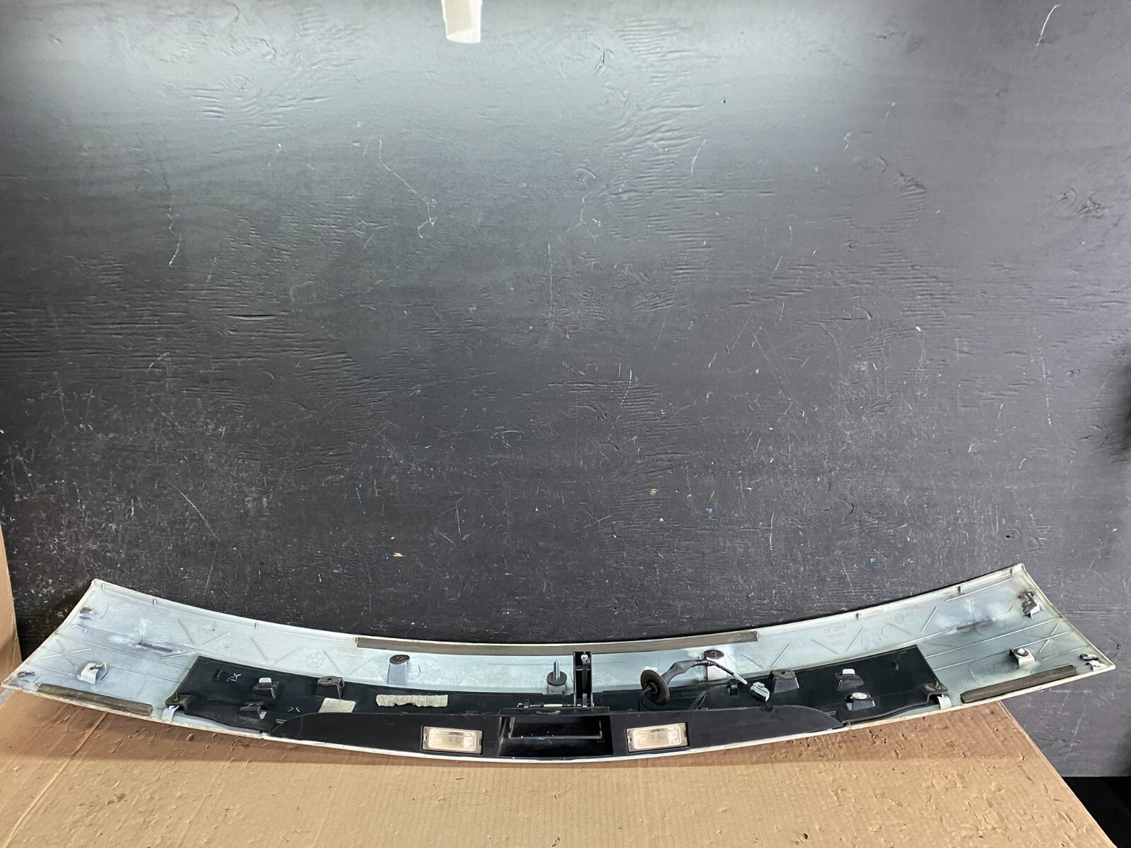 2011-2018 Dodge Grand Caravan Rear Tail Gate Panel W/O Camera OEM i79677