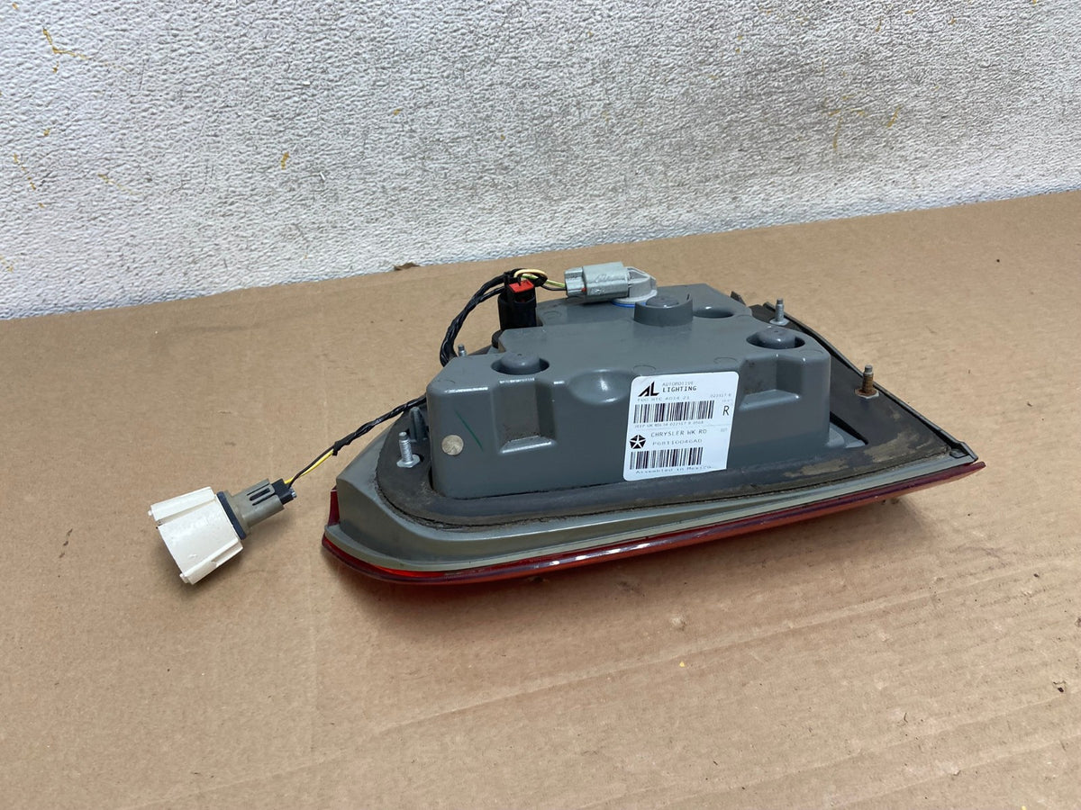 2014 - 2021 Jeep Grand Cherokee Right Passenger Inner Tail Light AH9357 LK4