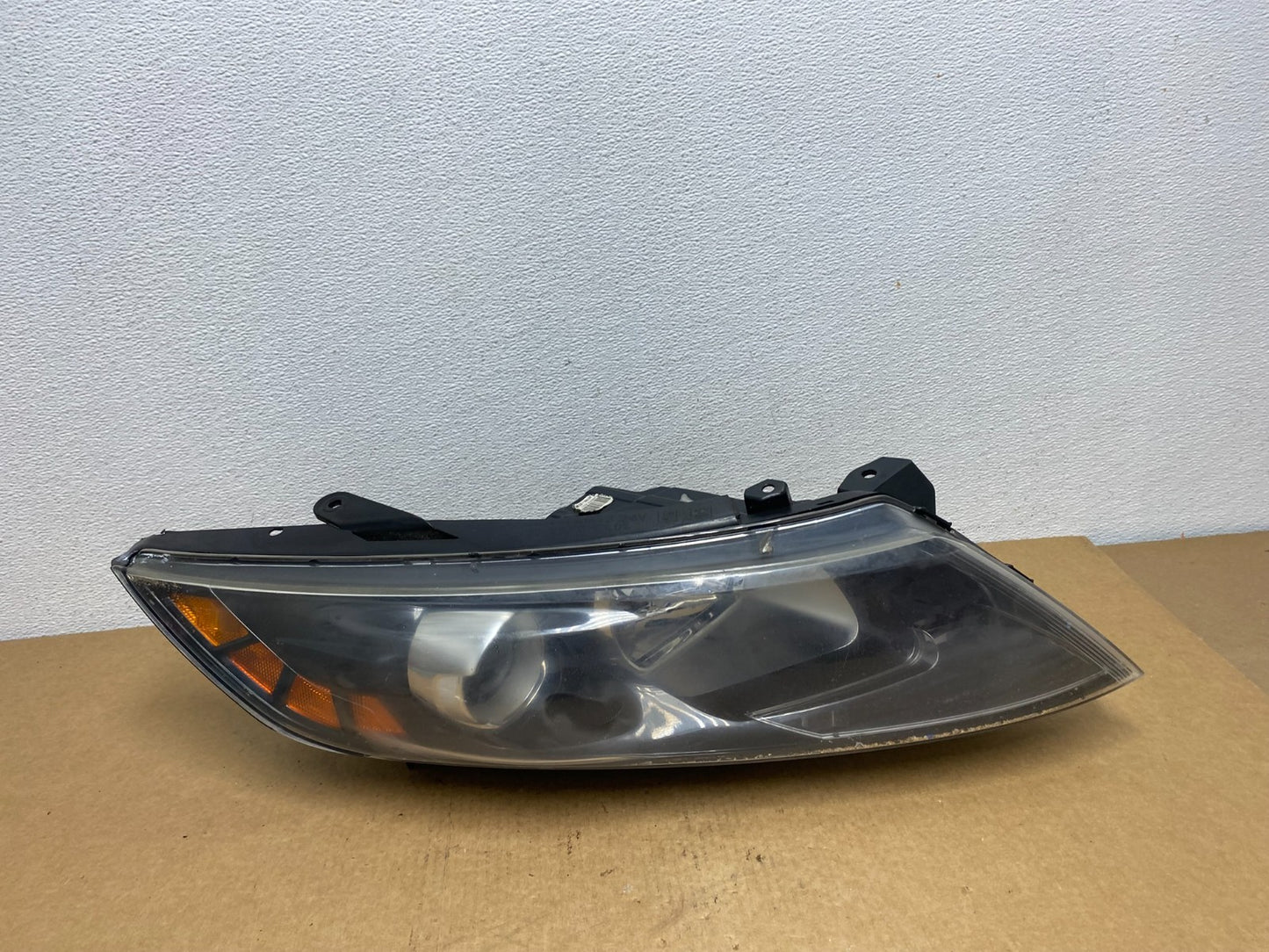 2011-2013 Kia Optima Right Passenger RH Side Headlight Halogen AC1745 DW0