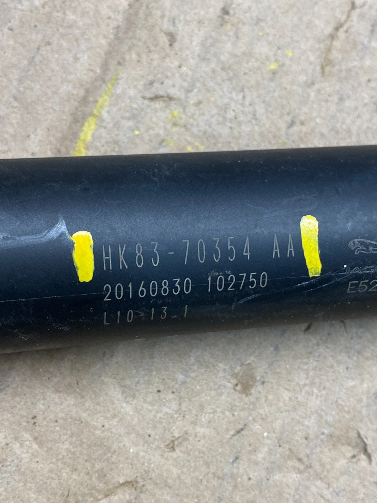2017 to 2020 Jaguar F-Pace OEM Trunk Lid Spindle Lift Sylinder Strut  M1304 DG3
