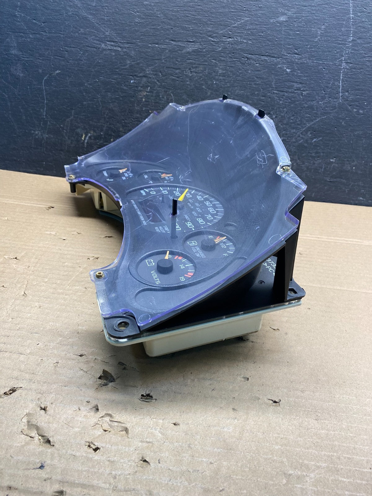 1996 to 2000 Chevrolet Express Speedometer Cluster Gauge AD9530 DG4