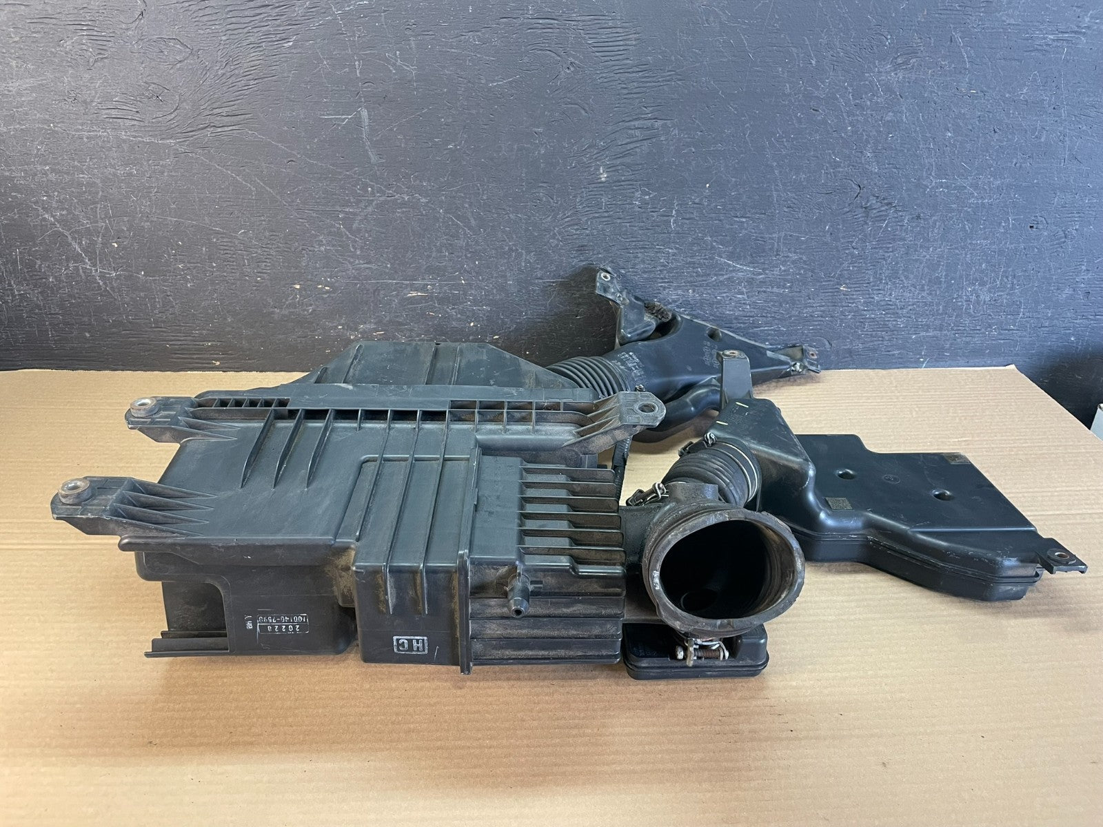 2006 - 2008 Lexus RX400h Air Intake Resoantor Box af3399 DG3