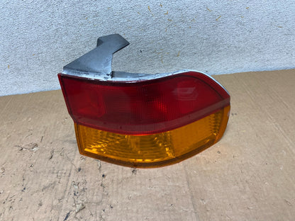 2002 2003 2004 Honda Odyssey Right Passenger Side Tail Light AI9281 LK0