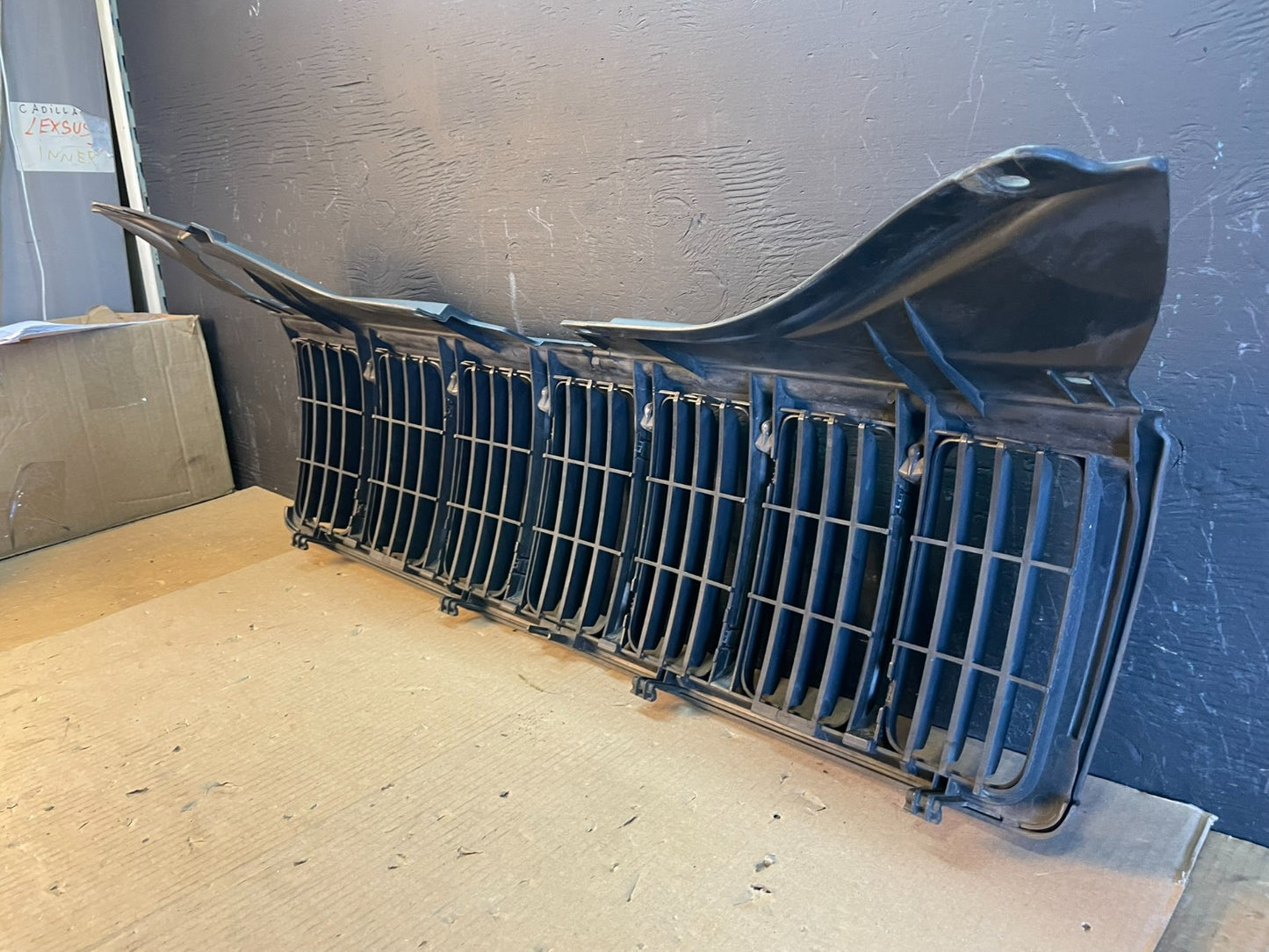 2005 2006 2007 Jeep Grand Cherokee Front Upper Grill Grille AB78777