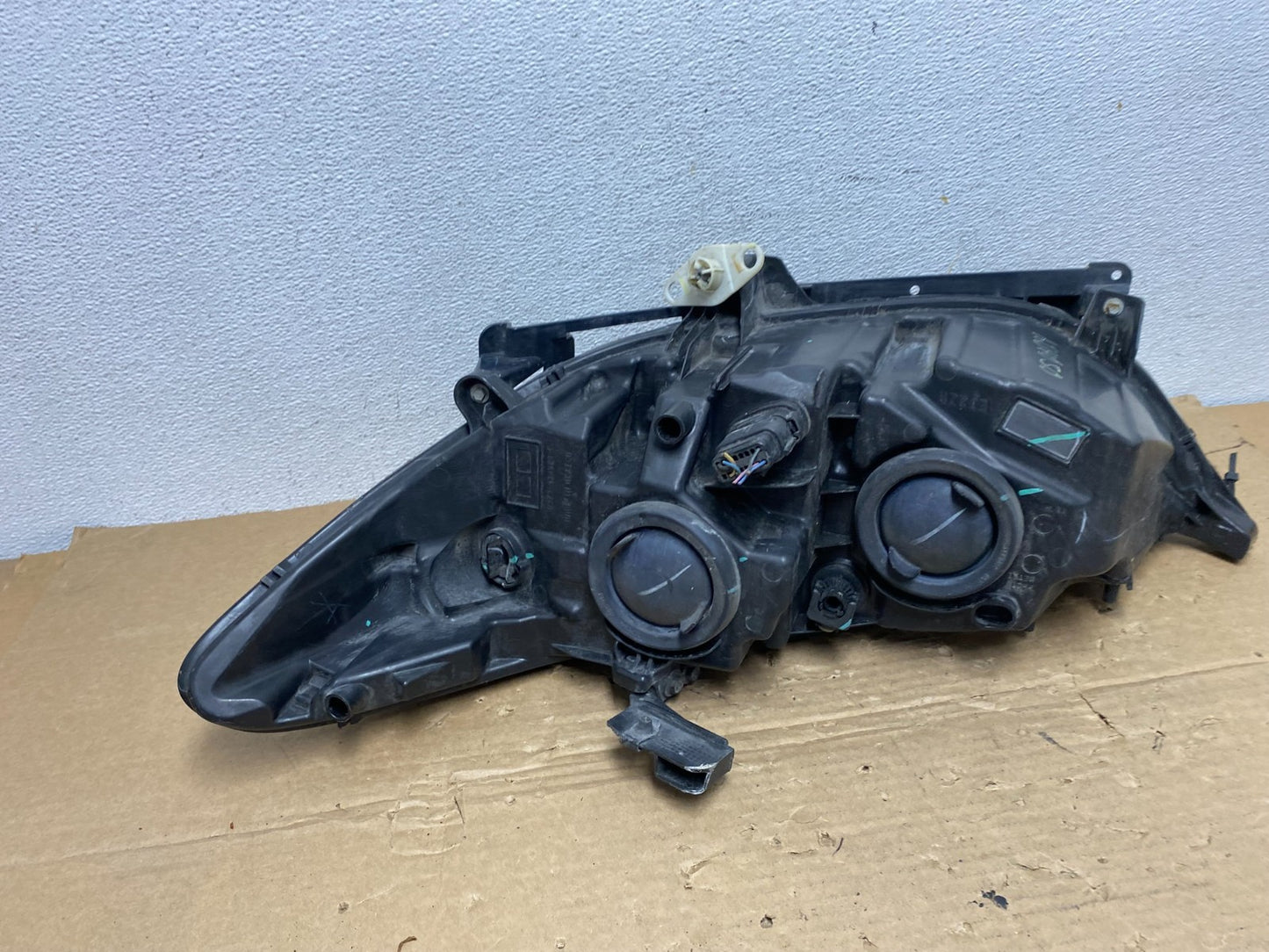 2013 to 2016 Ford Fusion Right Passenger Rh Side Headlight AD4050 DW6