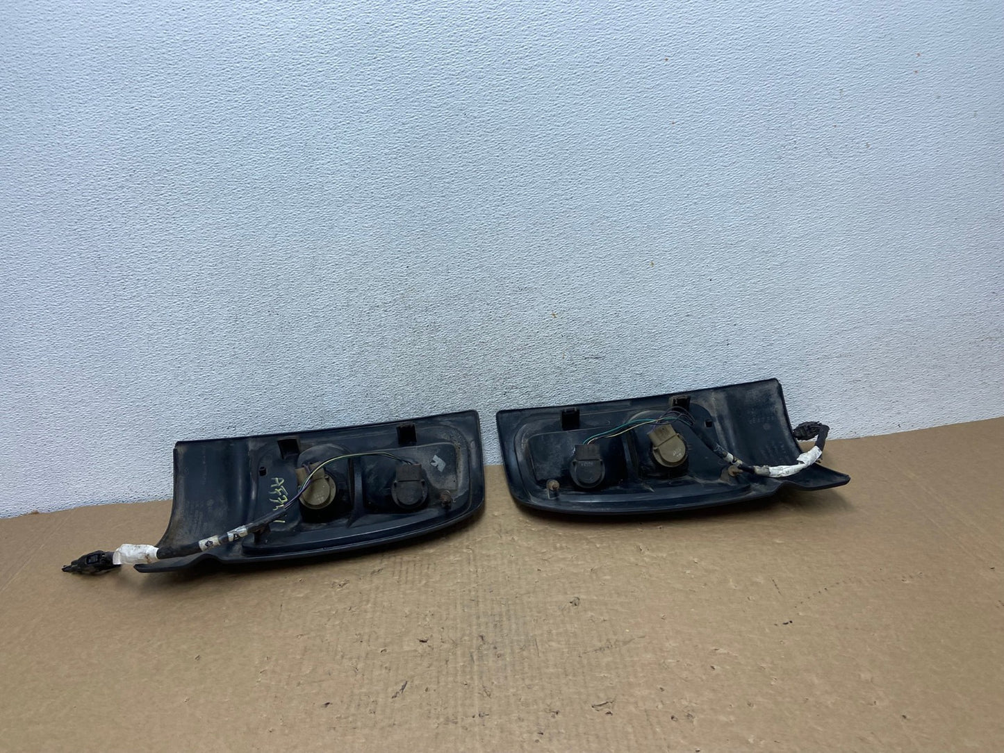 1994 to 2001 Dodge Ram 1500 Left+Right Tail Lights AF7461 LK5