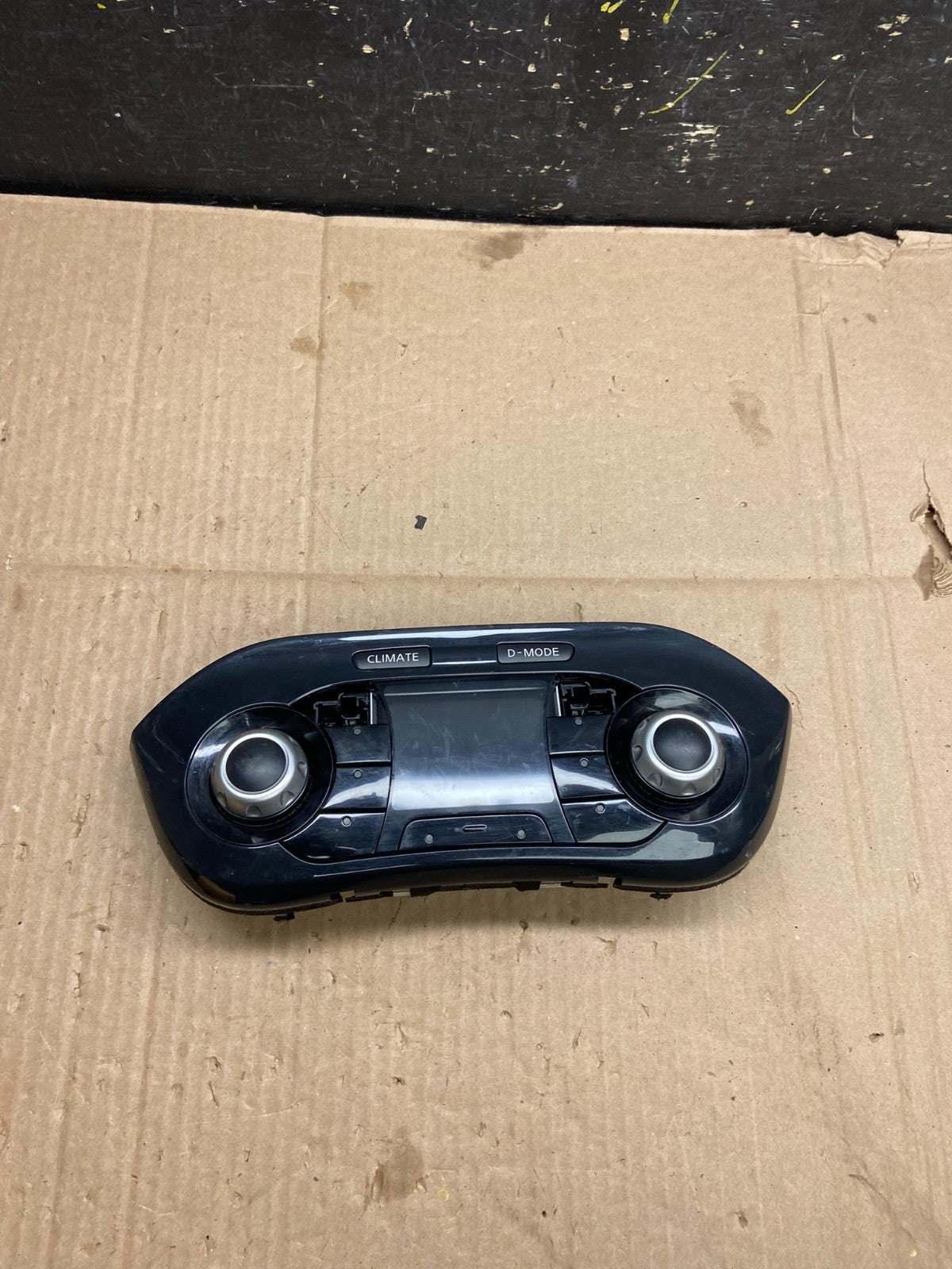 2011 2012 2013 Nissan Juke  A/C Temperature Climate Control Y2388 DG0