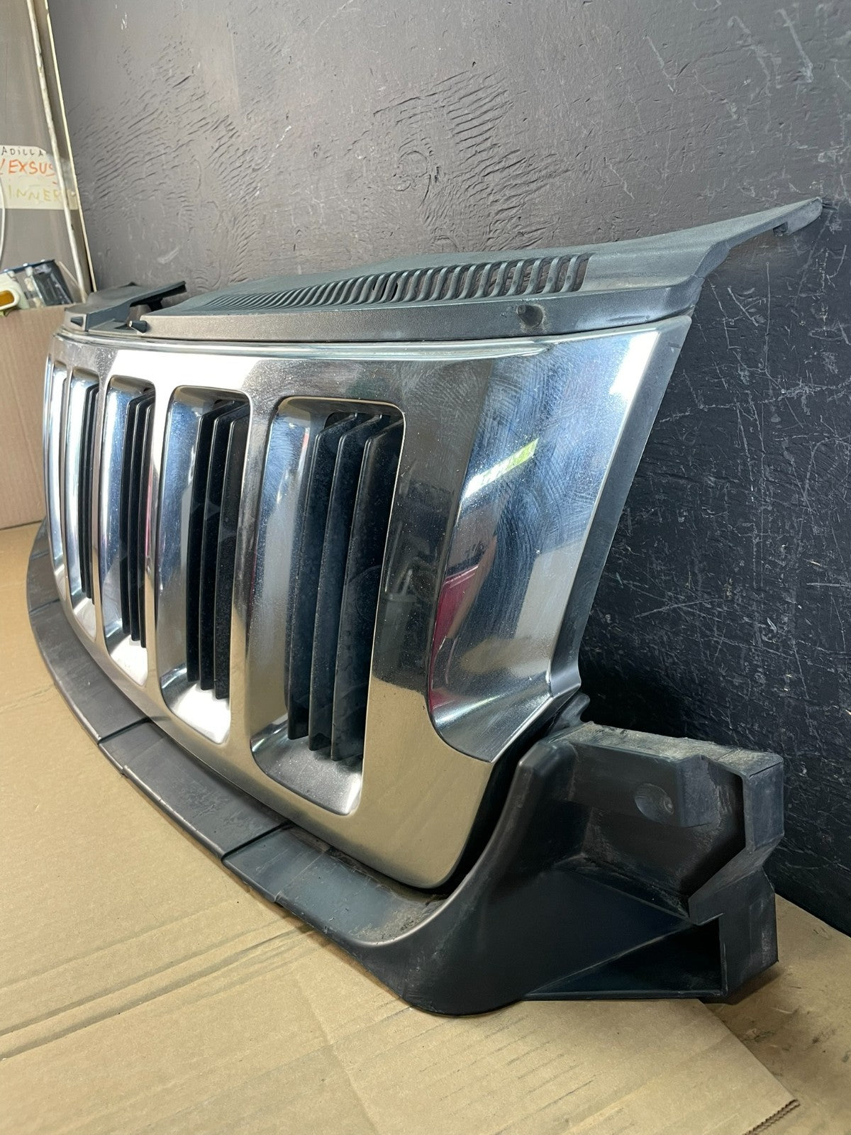 2011 to 2013 Jeep Grand Cherokee Front Upper Grill Grille AC5284 DG2
