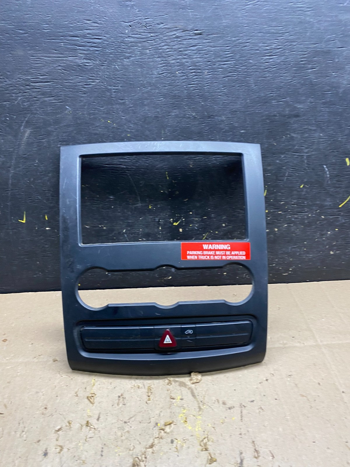 2007-2018 Mercedes Dodge Sprinter Center Console Radio Instrument Panel u5322 DG0