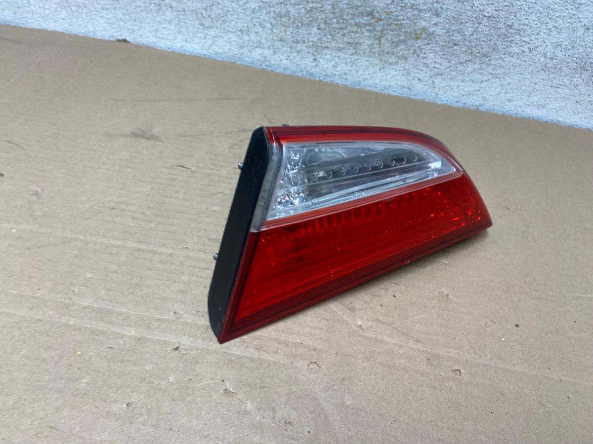 2011 2012 2013 Hyundai Elantra Inner Tail Light Right Passenger AH9355 LK2