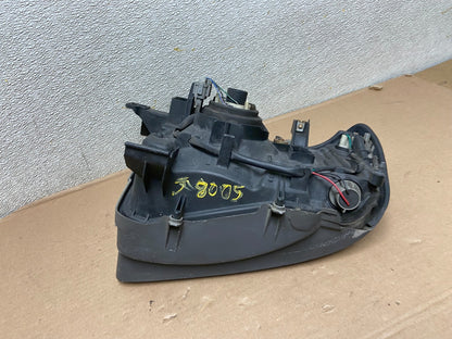 2002 2003 2004 Nissan Xterra Right Passenger RH Side Headlight OEM AA9881 DW6