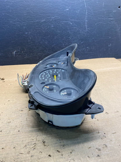 1998 2004 Chevrolet S10 Blazer Cluster Gauge Speedometer AD6581 DG1