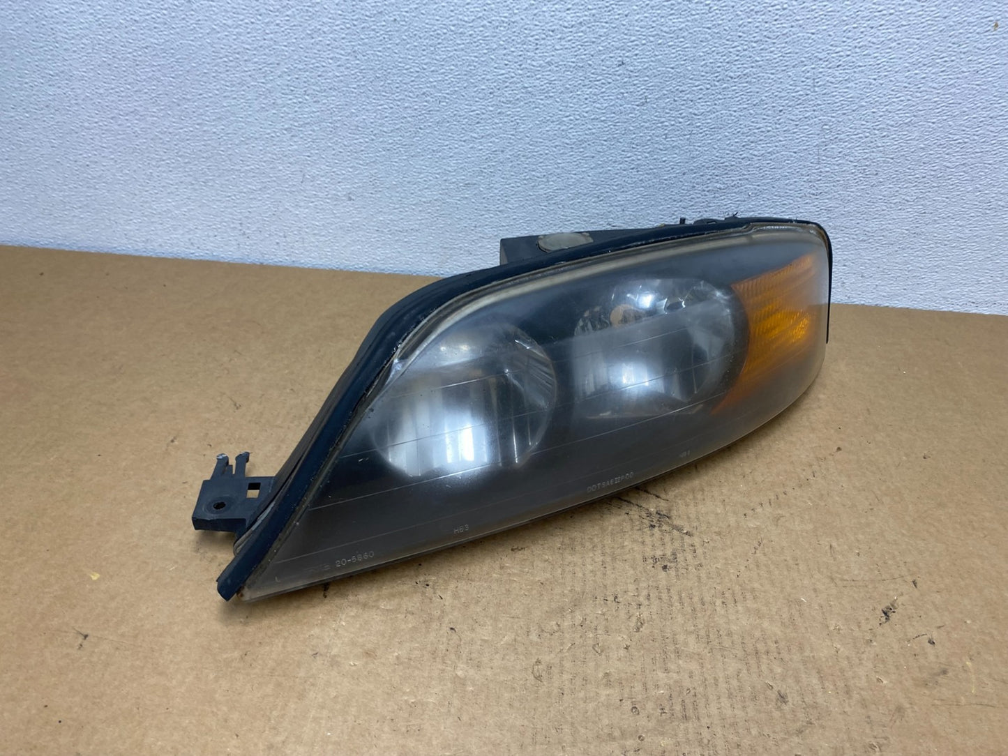 2000 to 2002 Lincoln Ls Left Driver Lh Side Headlight Halogen Oem AC2957 DW2