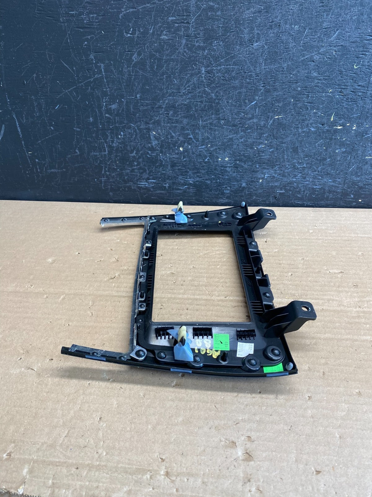2013 - 2017 Lincoln Mkt Center Dash Gps Radio Bezel Panel Air Vent AG0180 DG3