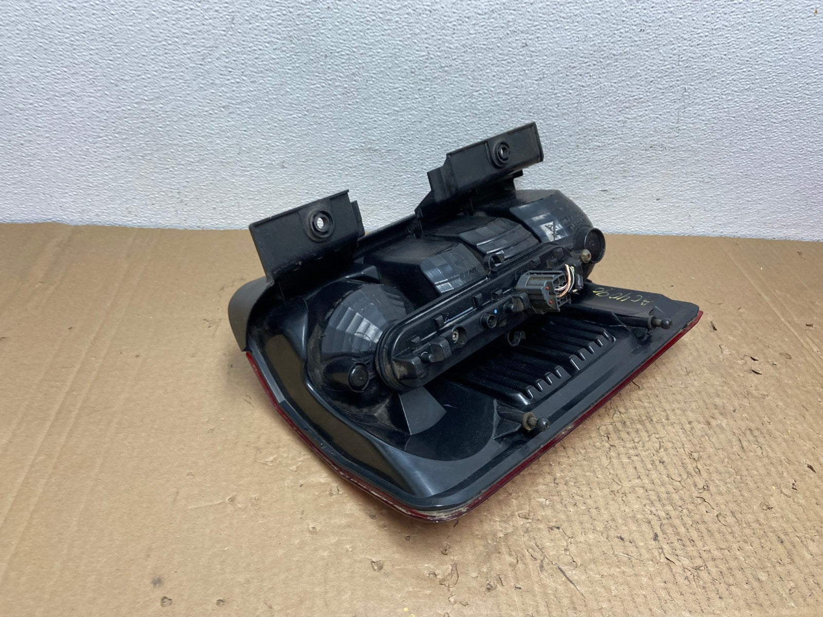 2008 to 2012 Jeep Liberty Right Passenger RH Side Tail Light AC4090 LK8