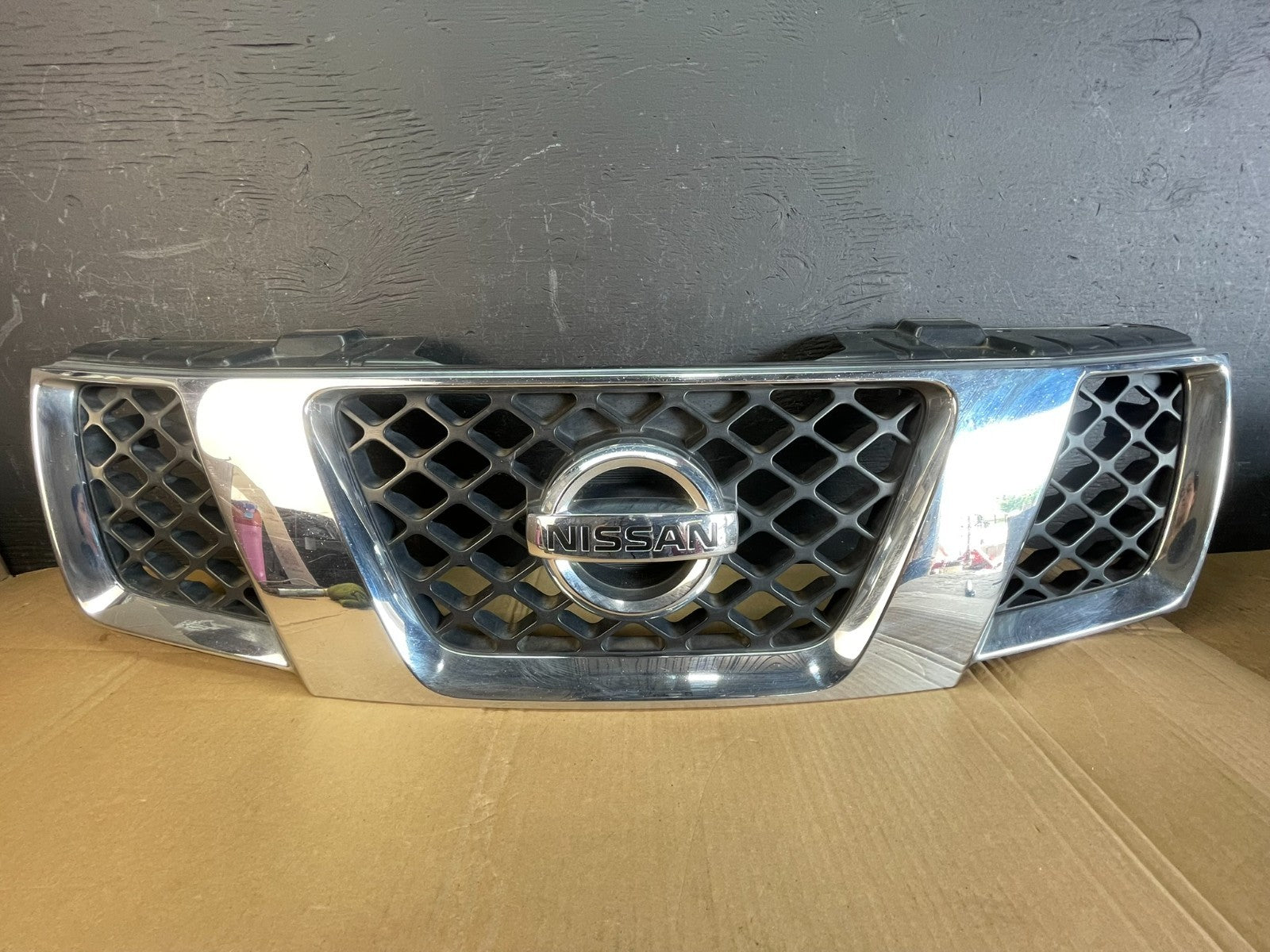 2005 2006 2007 Nissan Pathfinder Chrome Front Upper Grill Grille AC5287 DG0