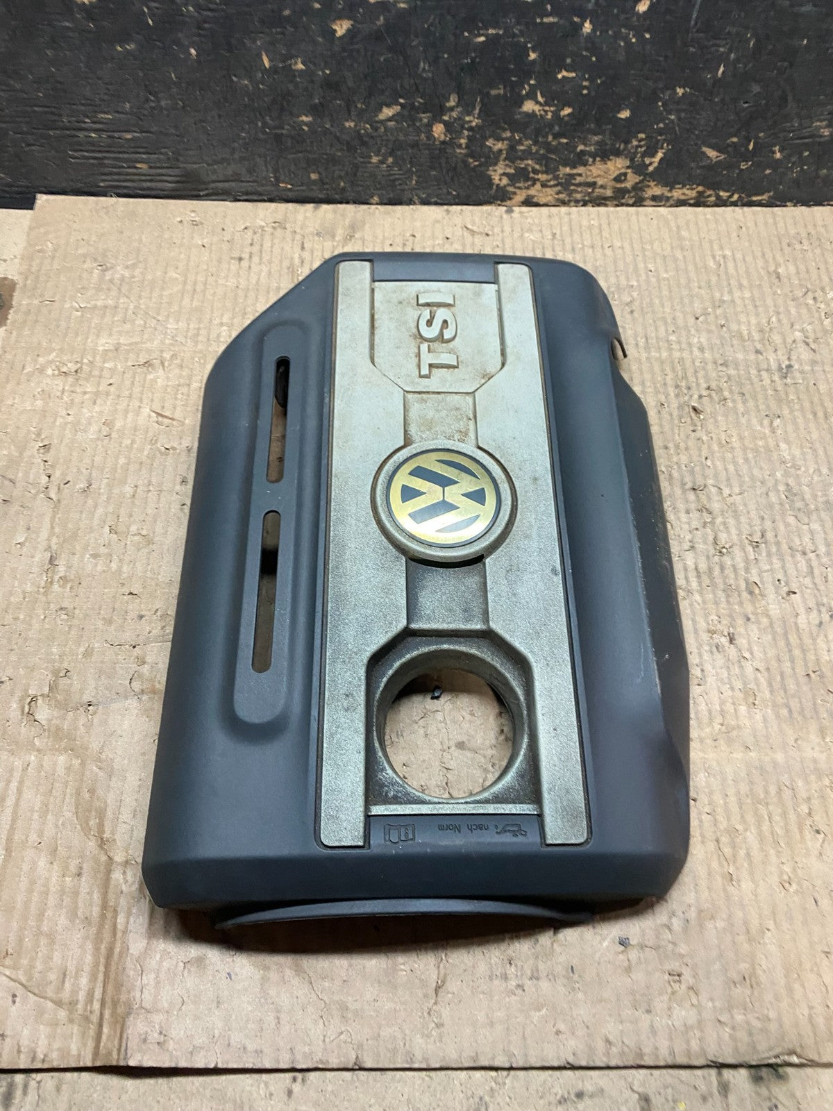 2005-2010 Volkswagen Mk5 2.0 TSI Passat Jetta Engine Cover X0144 DG3