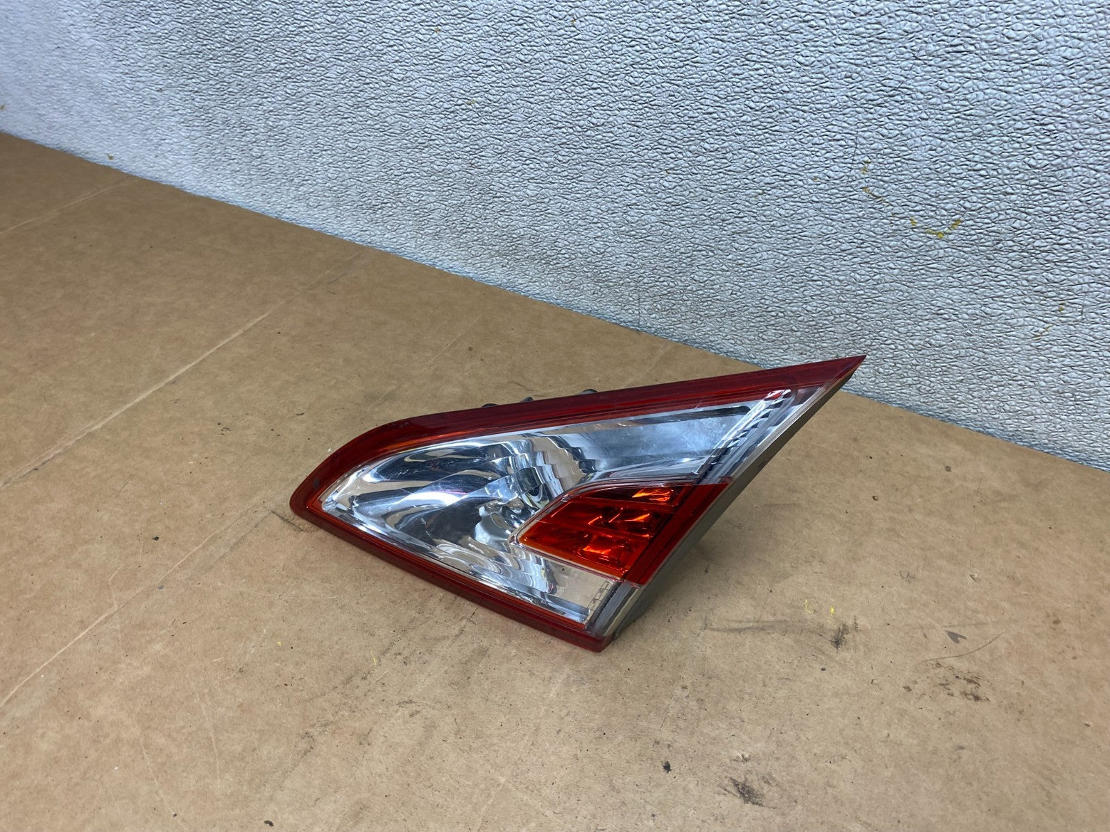 2011 - 2014 Nissan Murano Right Passenger RH Side Inner Tail Light Oem X3757 DW1