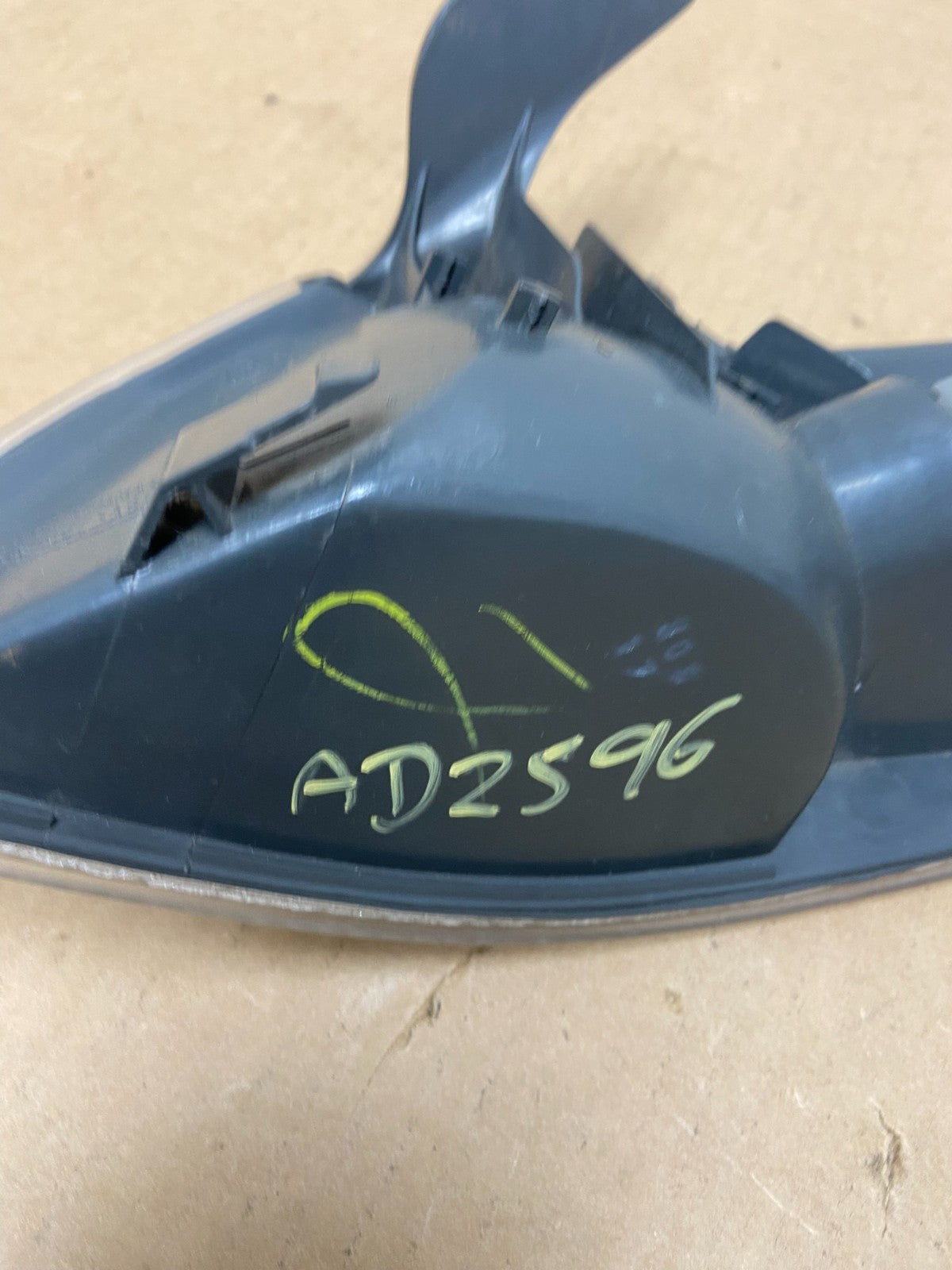 1997 1998 1999 Toyota Camry Right Passenger RH Turn Signal AD2596 DW7