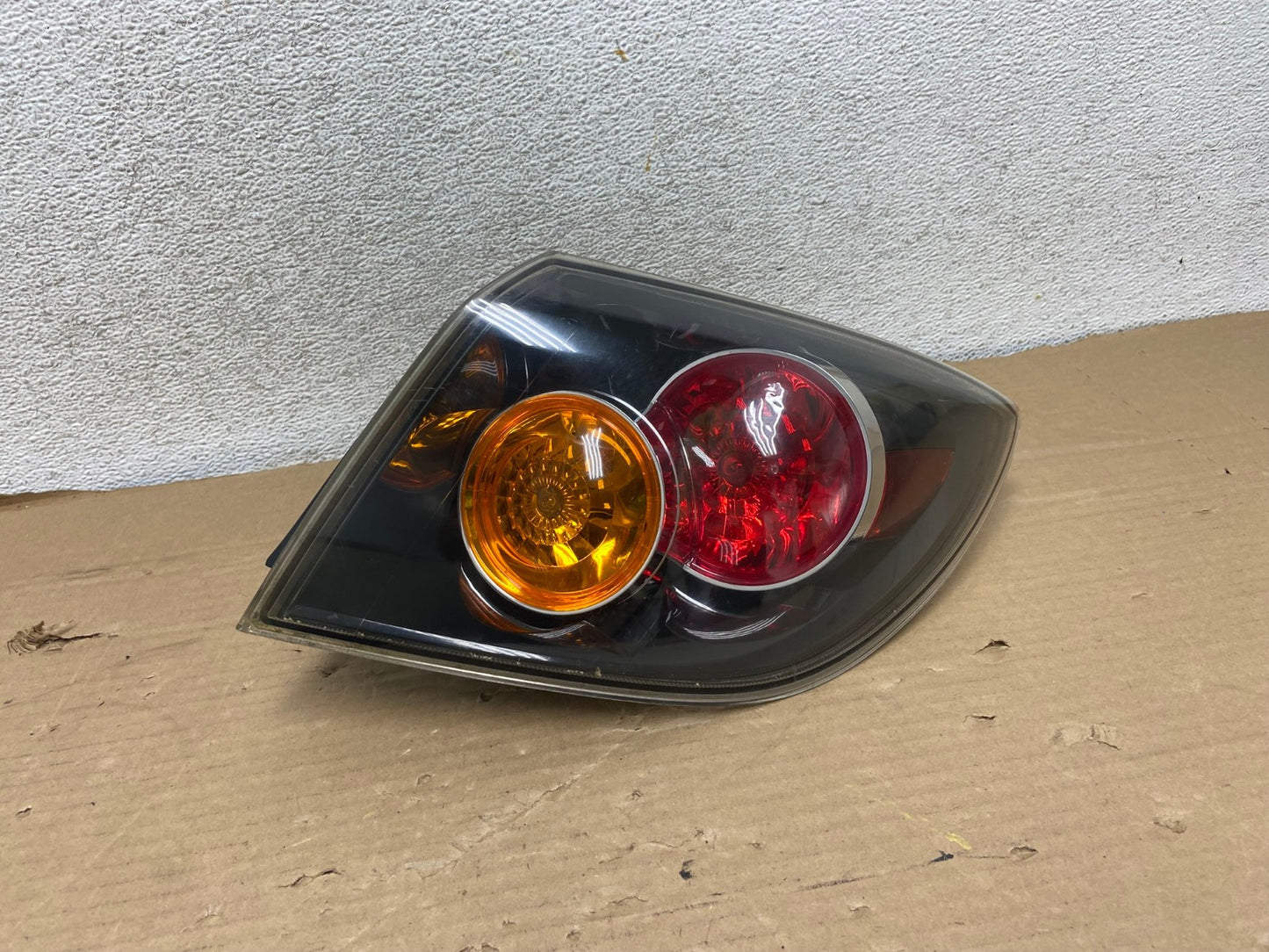 2004 2005 2006 Mazda 3 Hatchback Right Passenger Side Tail Light AG8175 LK0