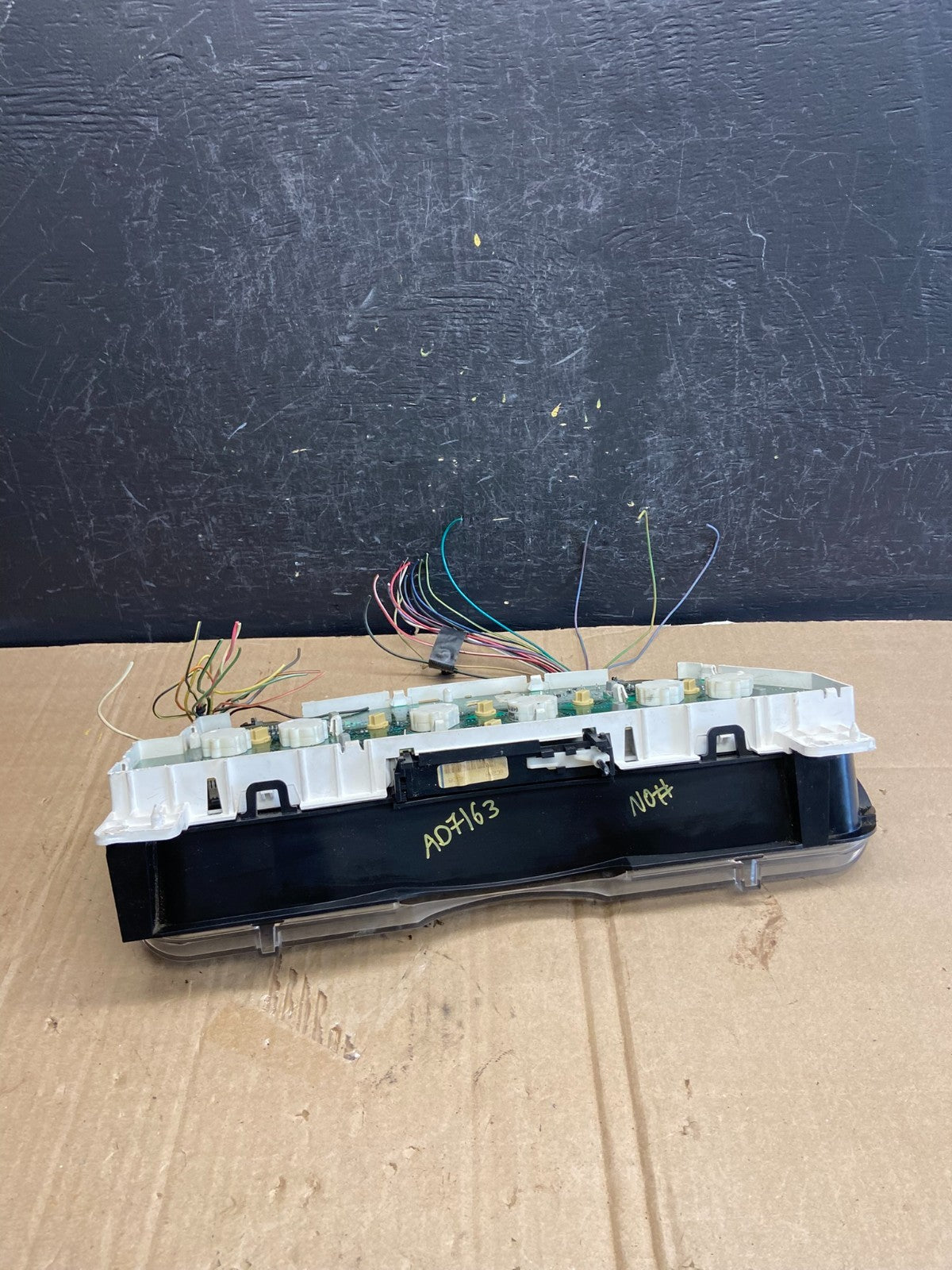 2004 to 2007 Ford E150 E250 E350 Gauge Speedometer Cluster AD71635