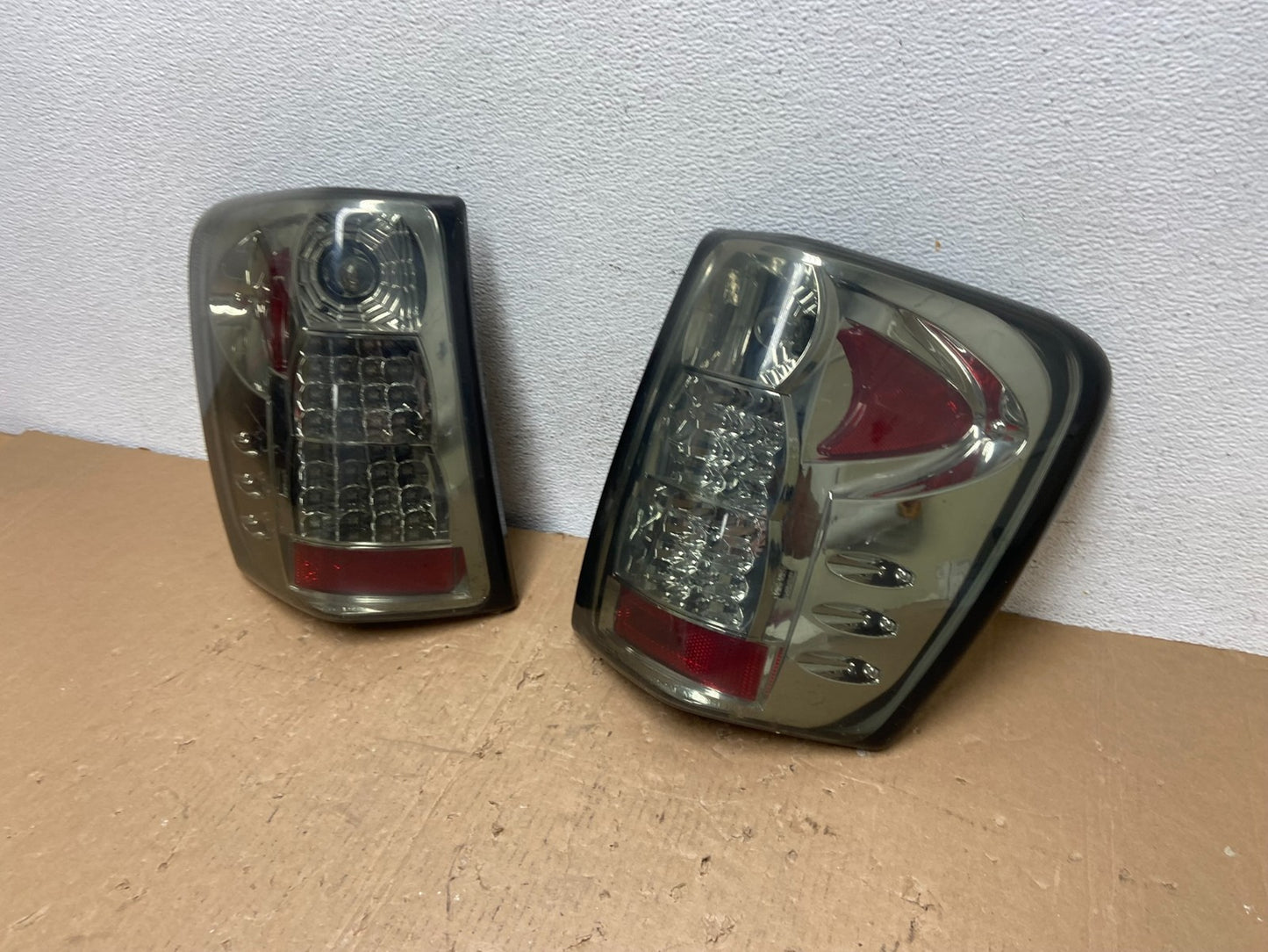 1999-2004 Jeep Grand Cherokee Left + Right Set Smoke LED Tail Lights AD8111 DG1