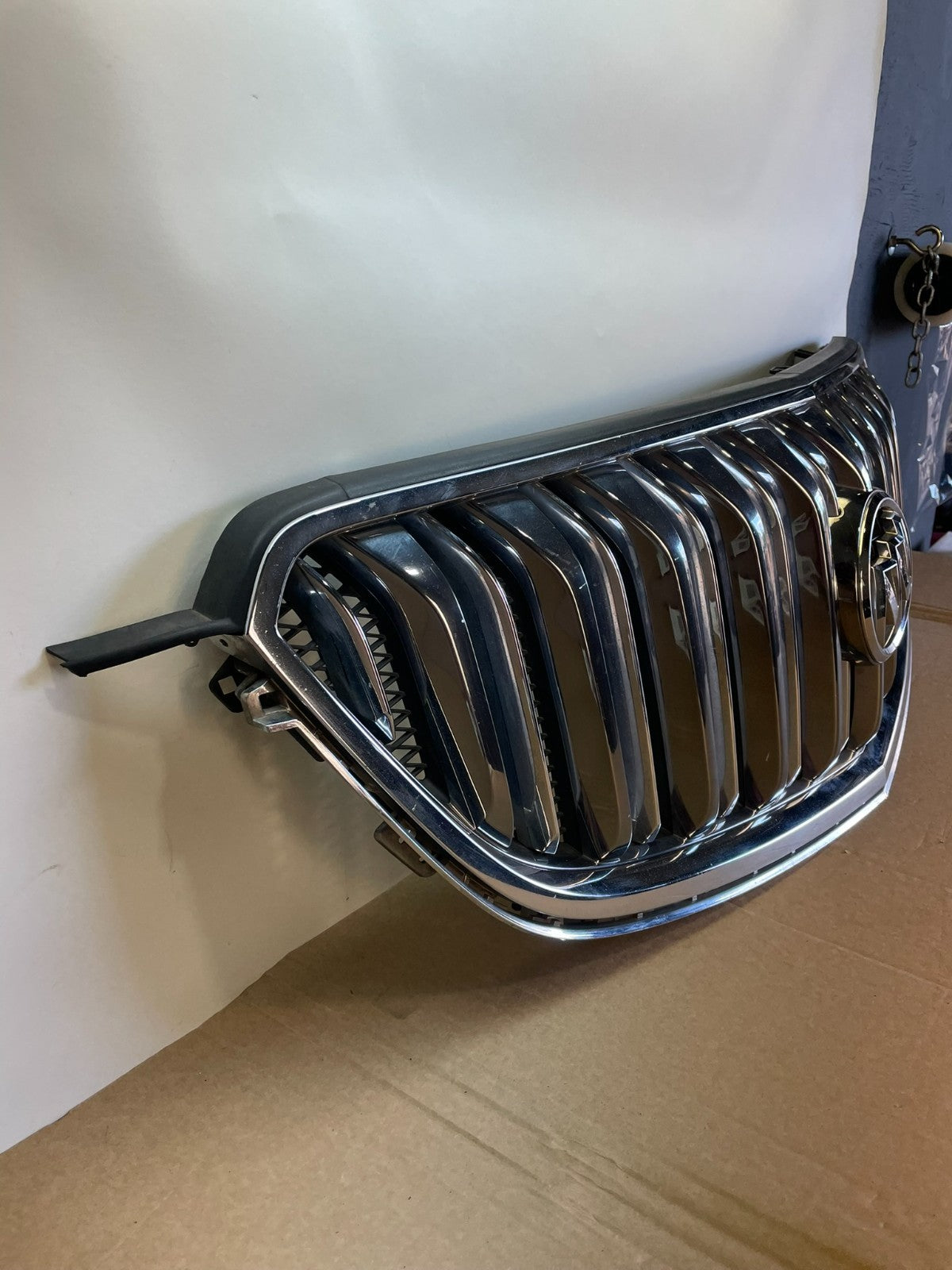 2013 to 2017 Buick Enclave Front Upper Grill Grille AG3016 DG2