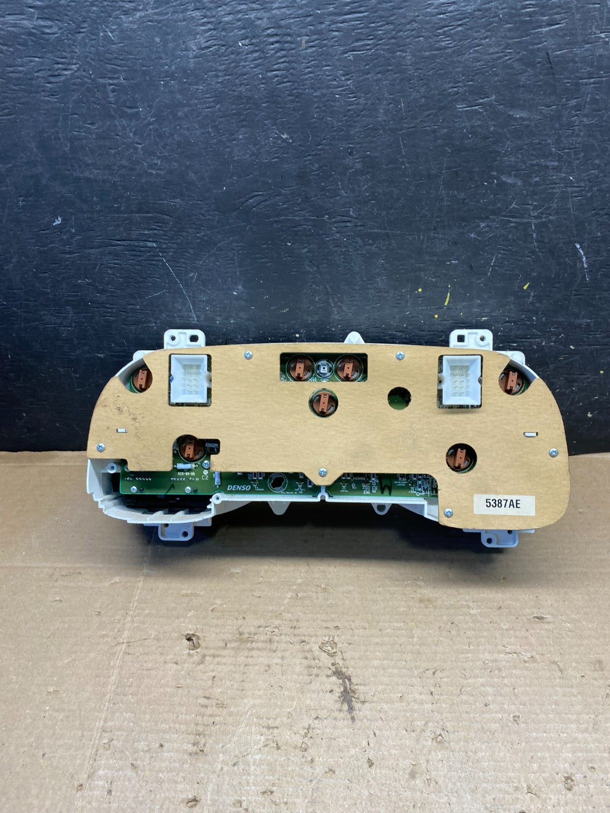 2000 Dodge Durango Speedometer Instrument Cluster Gauge OEM R2863 DG4