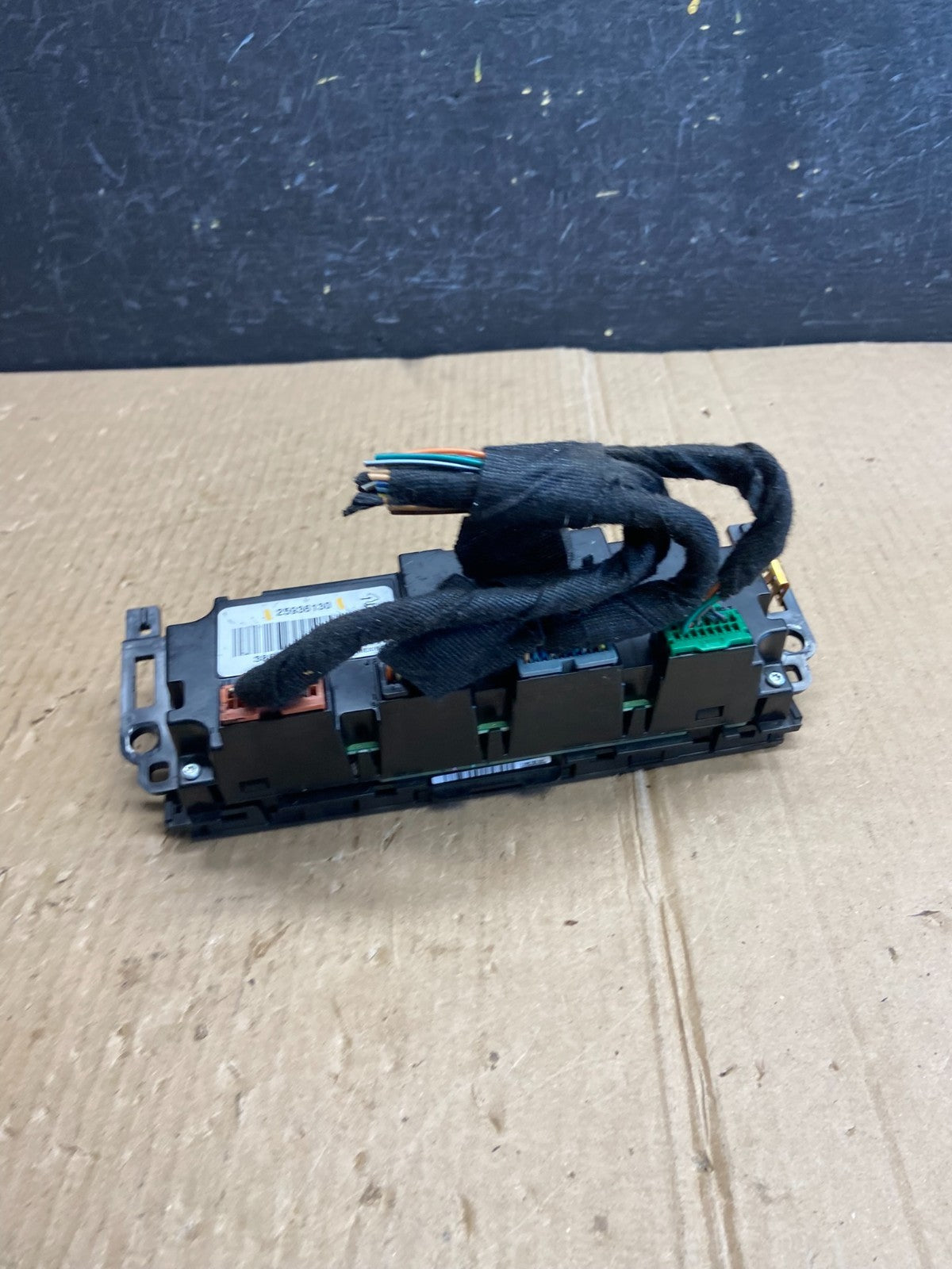 2007-2011 GMC Yukon Tahoe Automatic Climate Temperature Temp Control AE3884 DG6