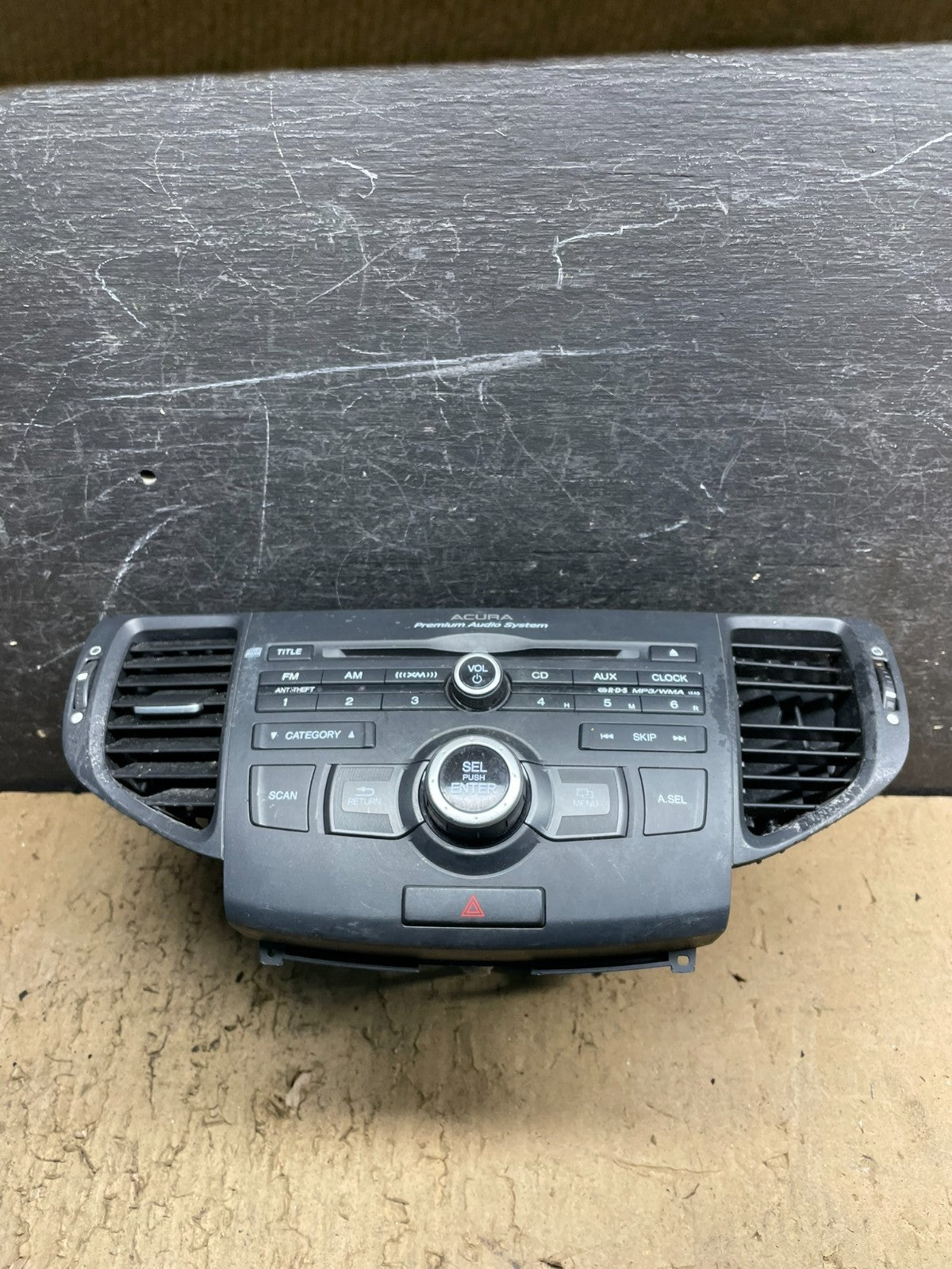 2011 to 2014 Acura TSX AM/FM CD Player Radio Audio System Air Vent OEM w6975 DG0