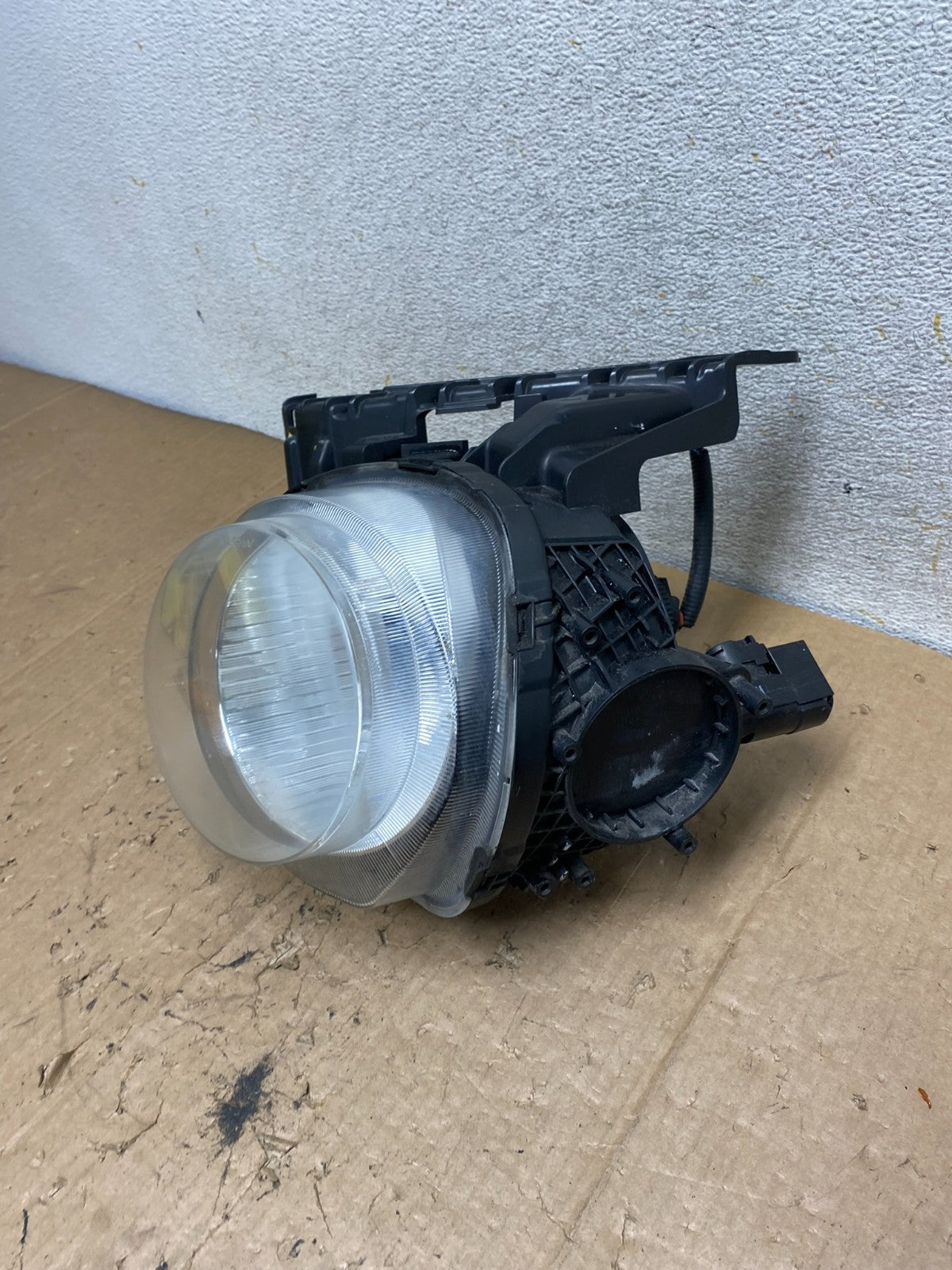 2011 to 2014 Nisan Juke Left Driver LH Side Headlight AI9383 LK1