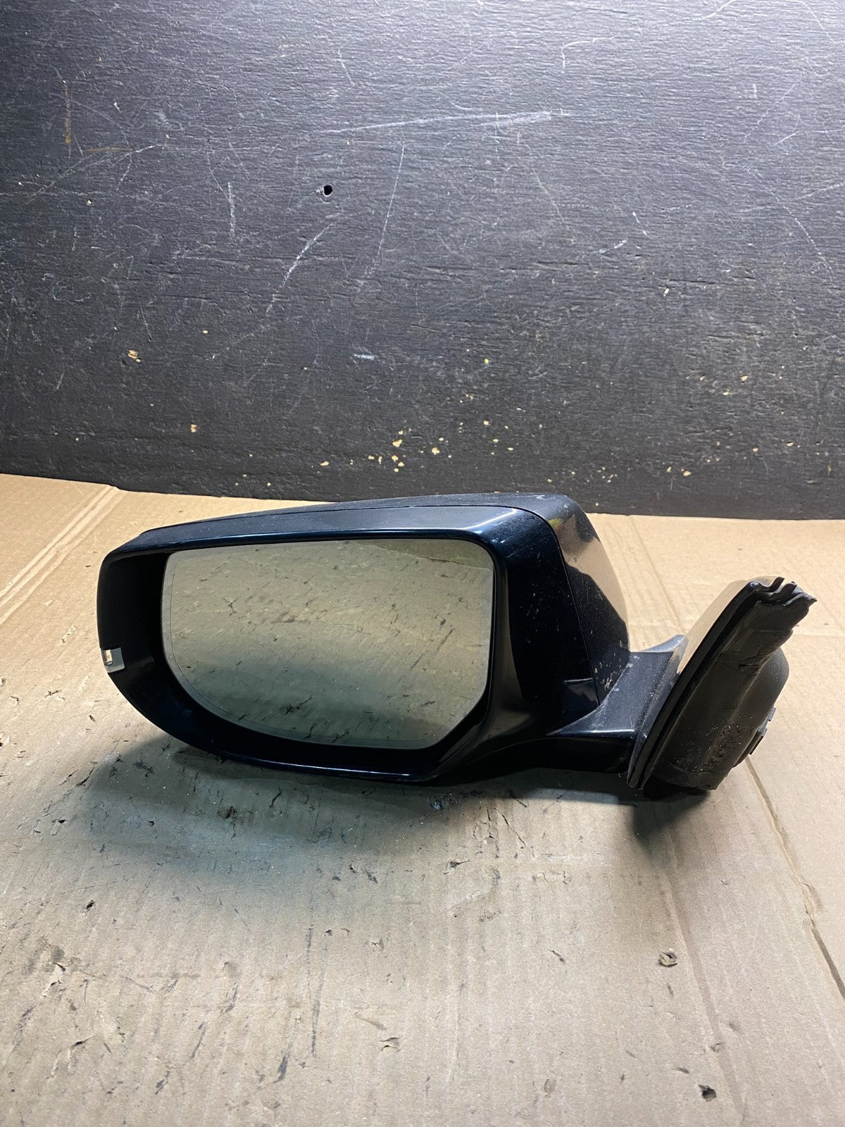2013 to 2019 Cadillac XTS Left Driver LH View Door Mirror AB0750 MS4