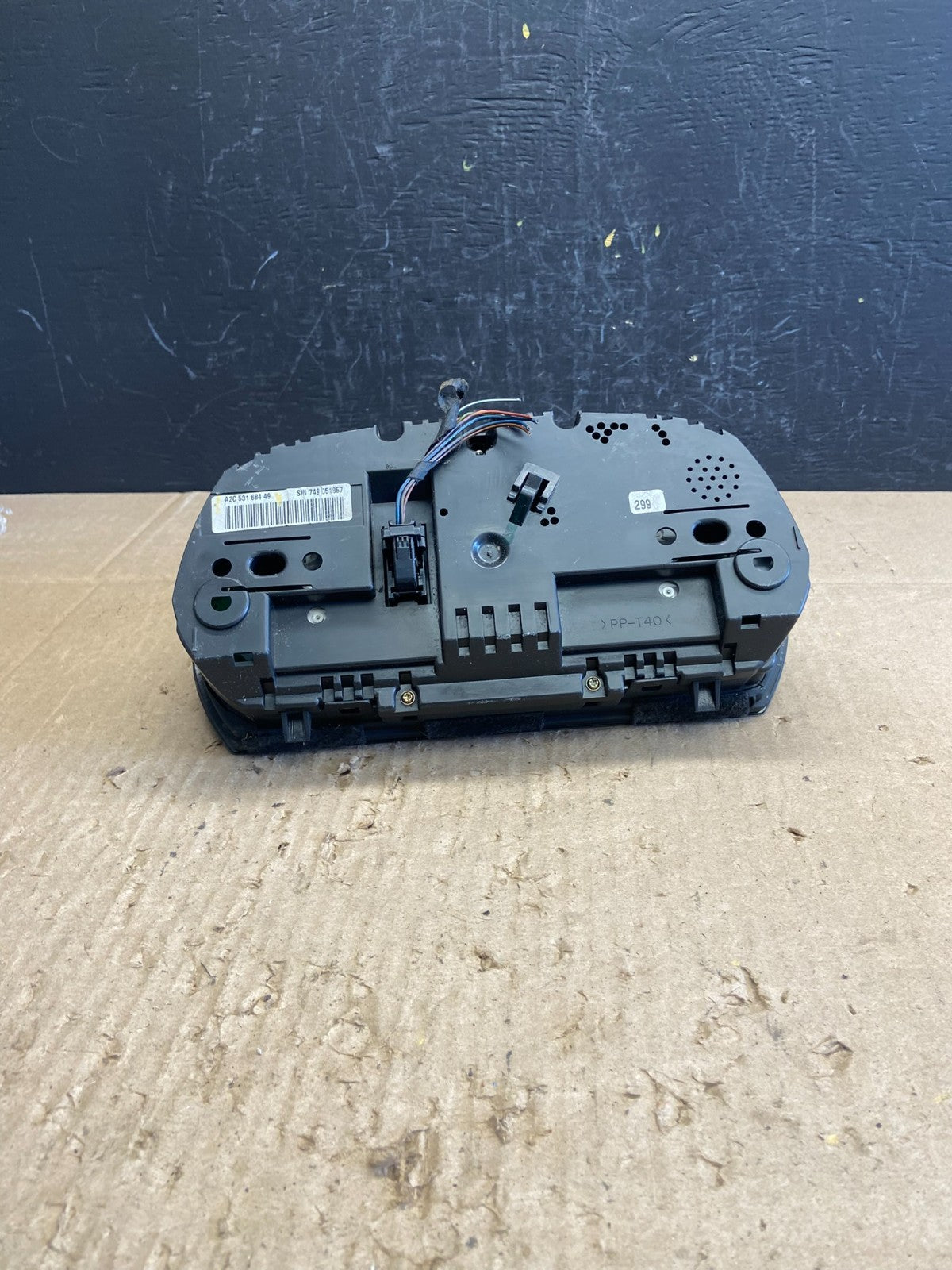 2006 BMW 325i Speedometer Odometer Gauge Cluster OEM AB9849 DG6