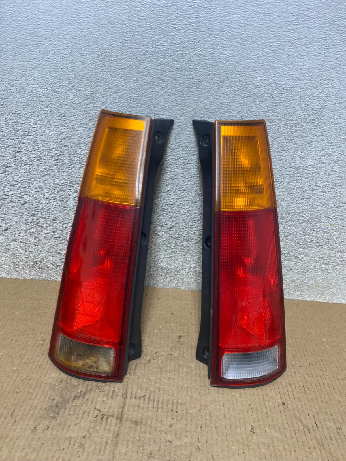 1997 to 2001 Honda Crv Cr-v Left+Right Set Tail Lights W5139 DW0
