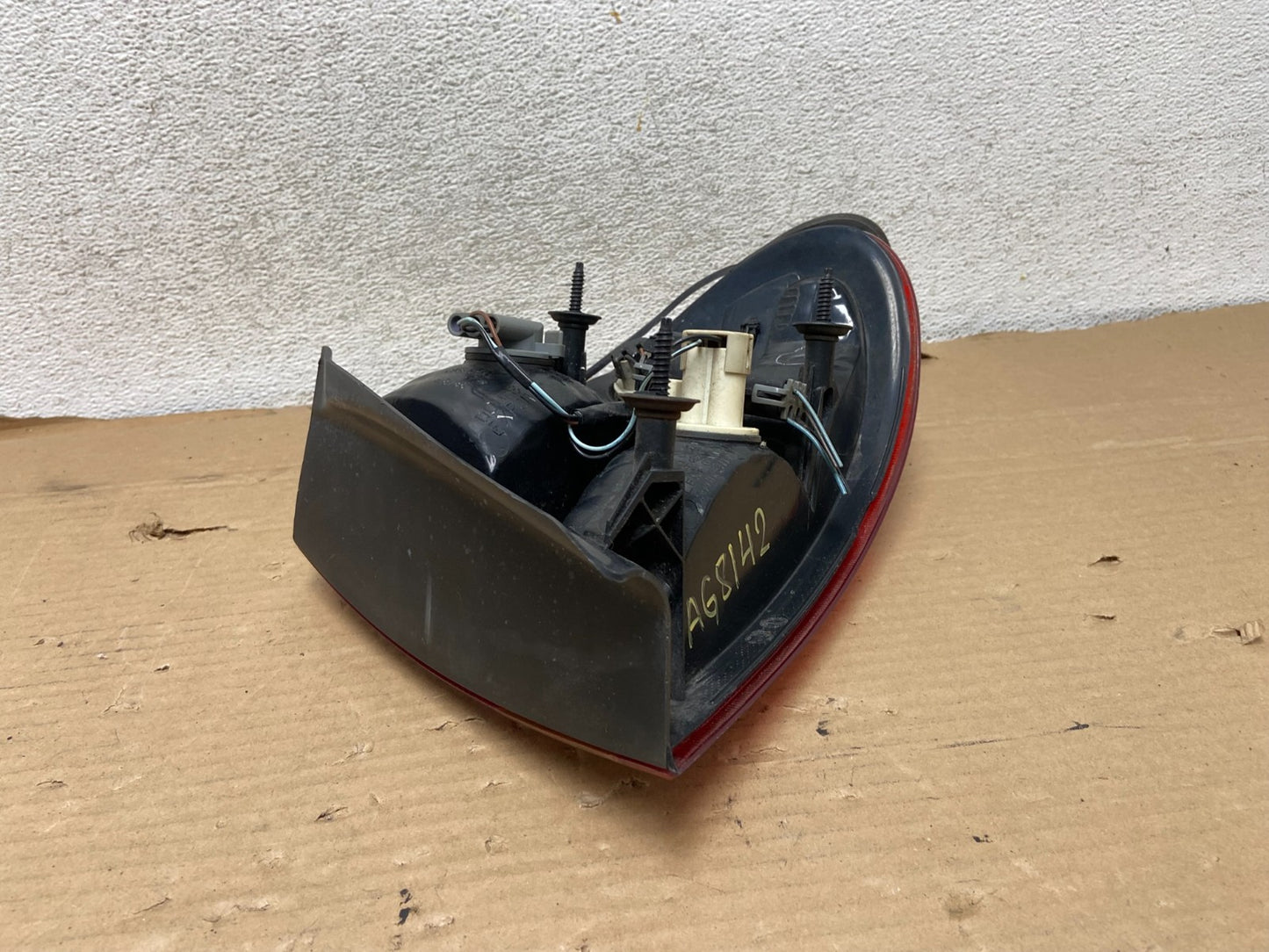 1999 to 2004 Oldsmobile Alero Left Driver LH Side Tail Light AG8142 DW4