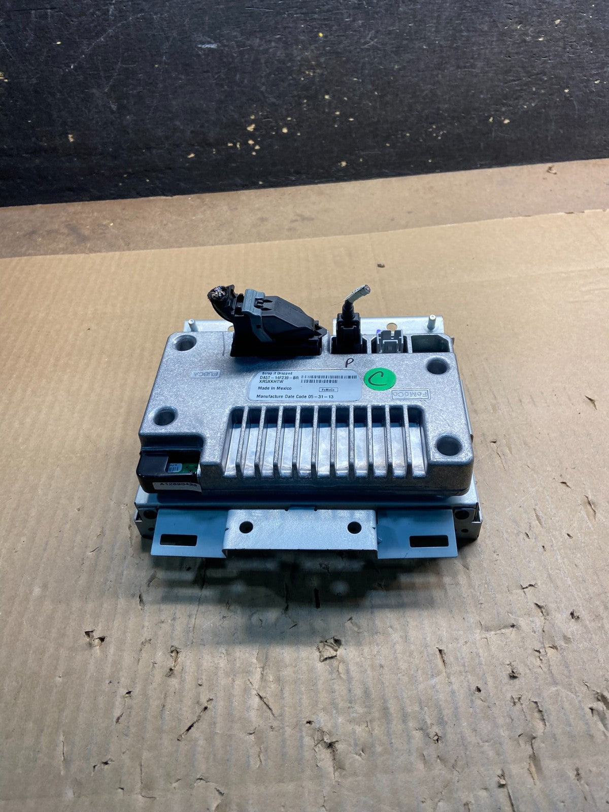2013 to 2016 Lincoln Mks Navigation Radio Display Screen Module Y3677 DG3