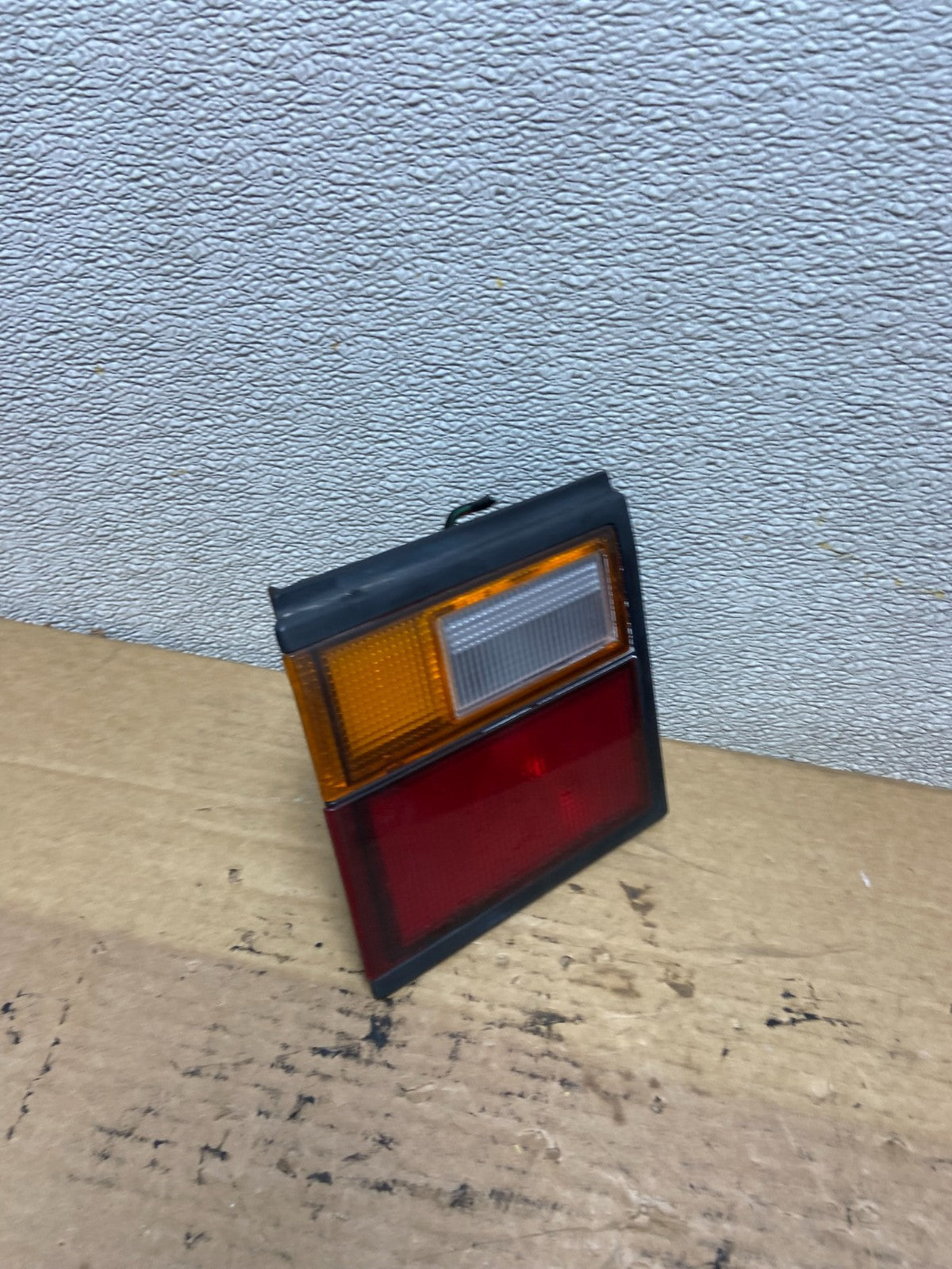1986 - 1989 Honda Accord Right Passenger RH Inner Tail Light AB5300 DG2