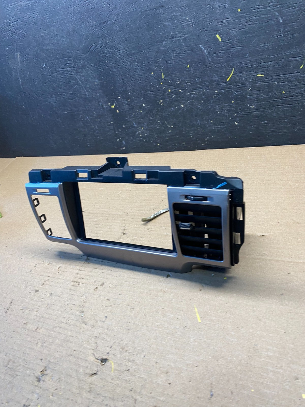 2010 - 2012 Lincoln MKZ Center Dash Gps Radio Bezel Panel Air Vent OEM S2791 DG1